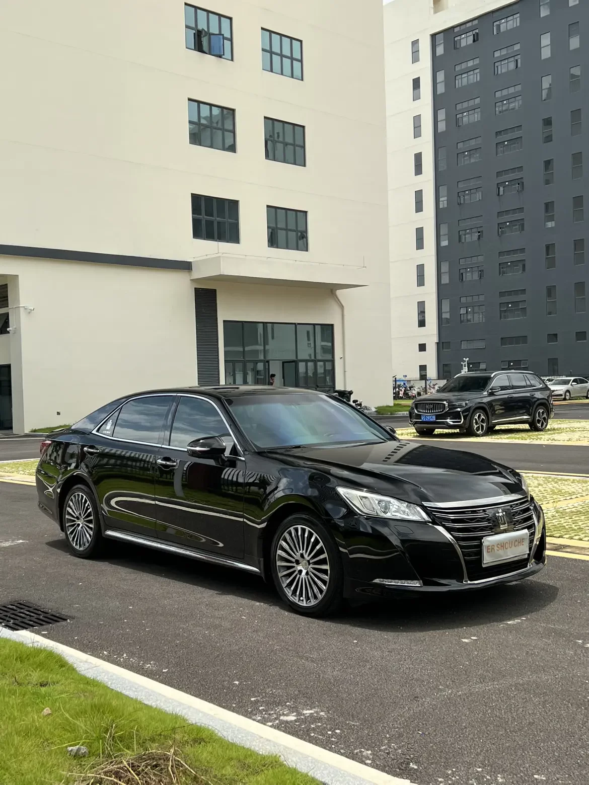 Toyota crown
