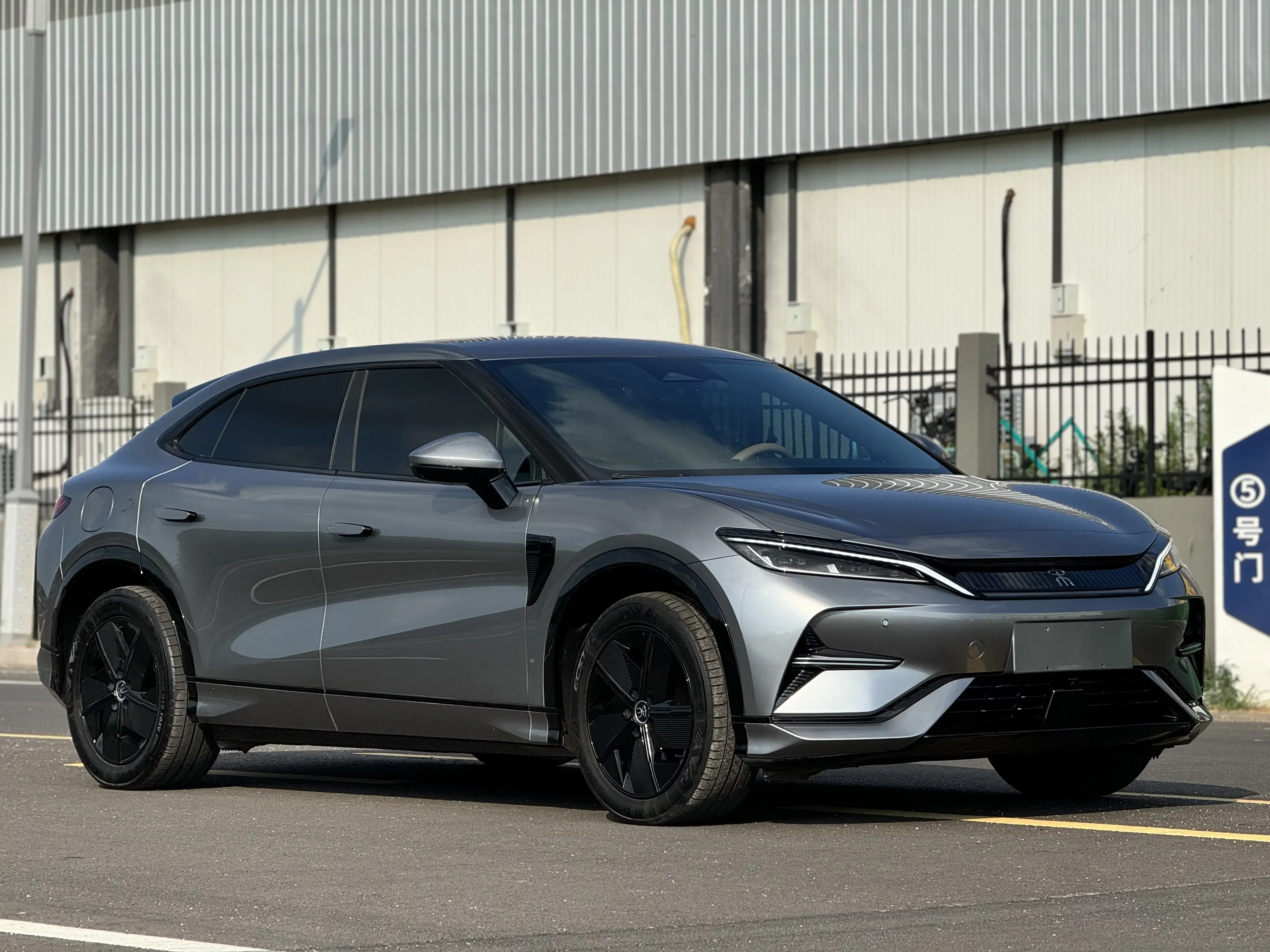 BYD Song L EV