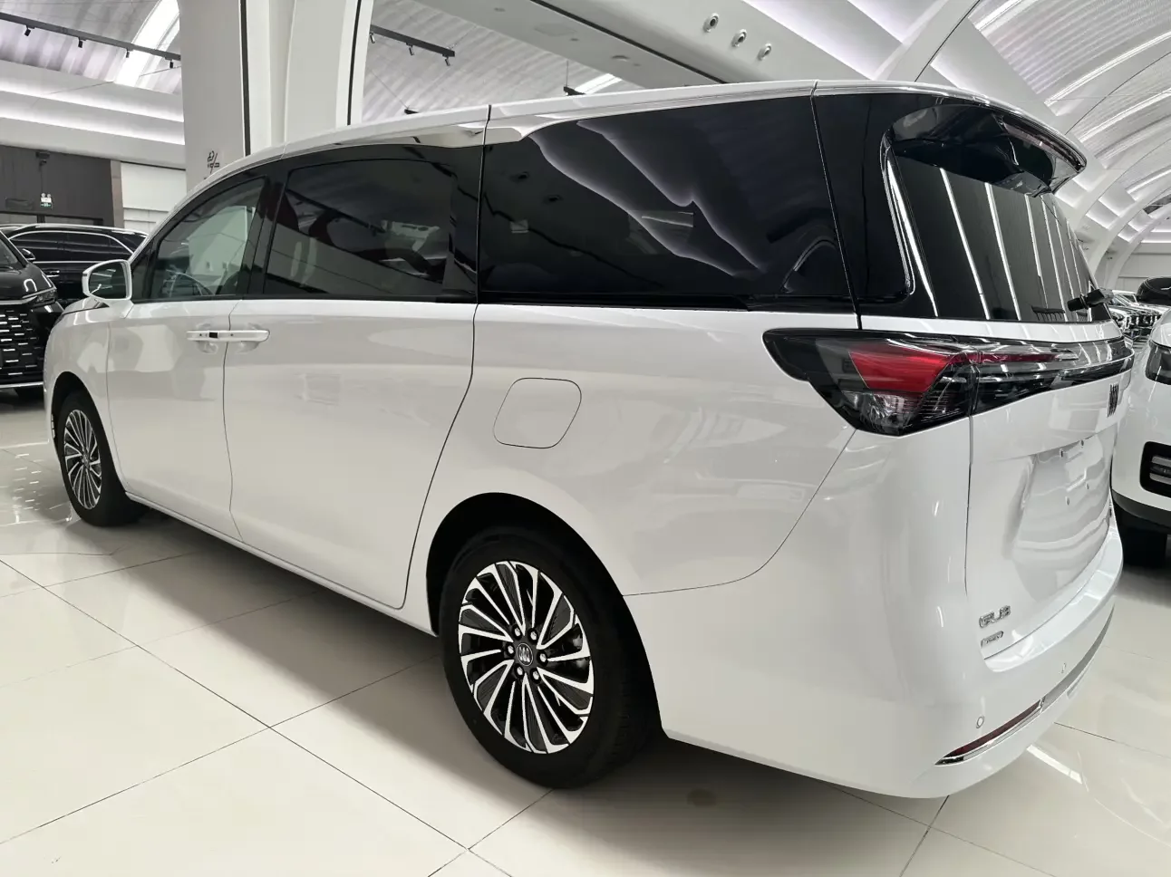 Buick GL8 PHEV