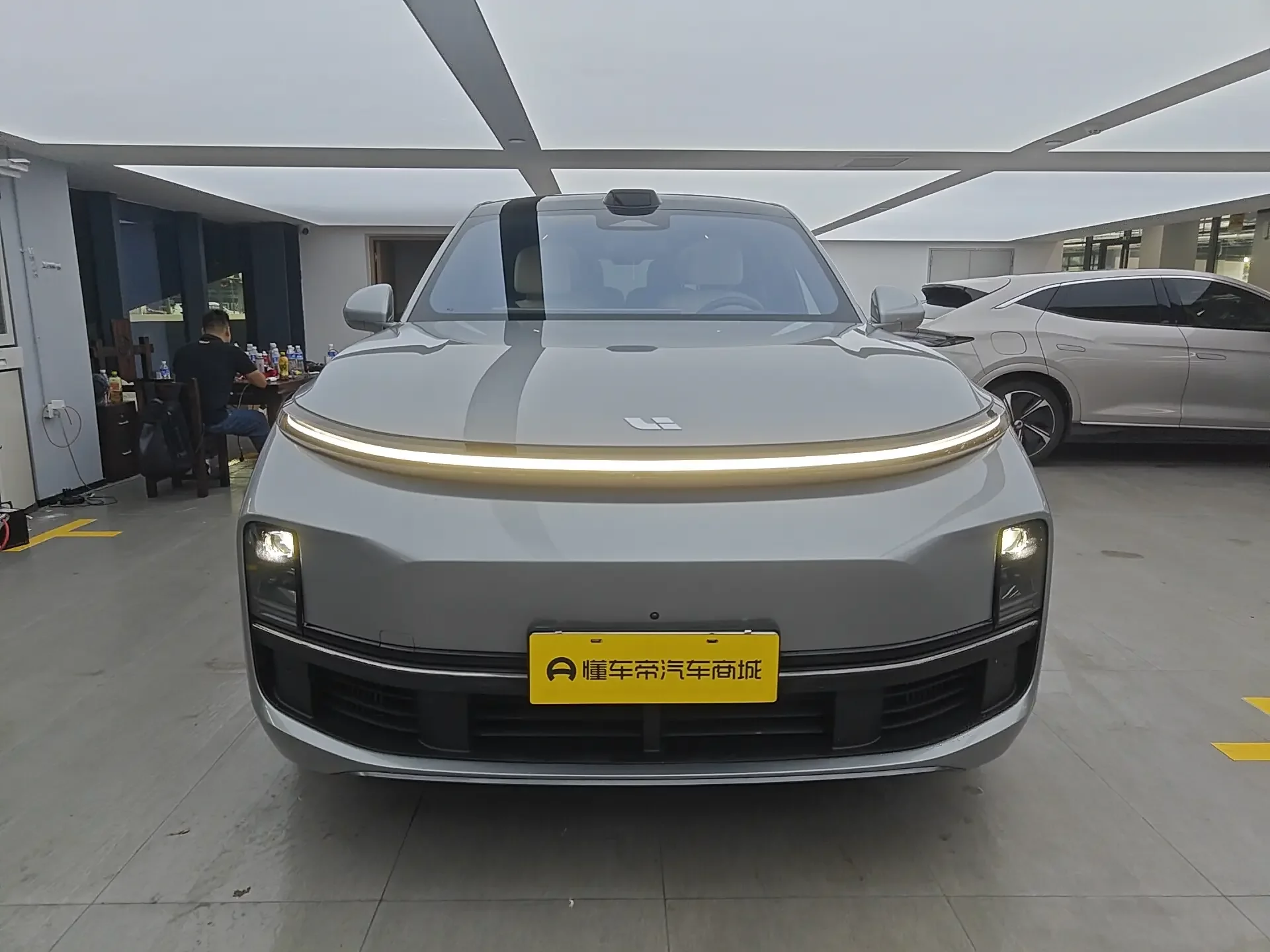 Lixiang L8