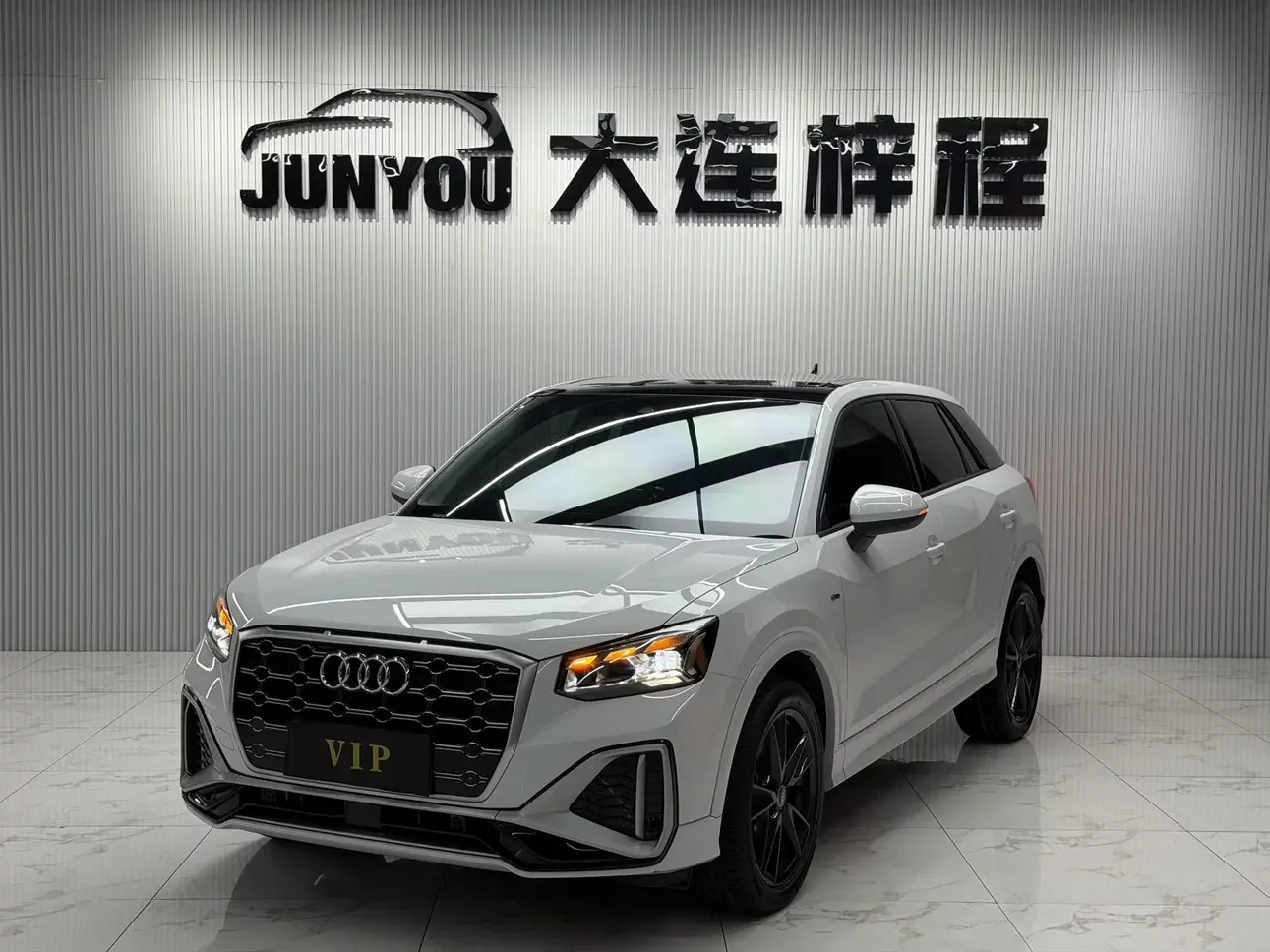 Audi Q2L