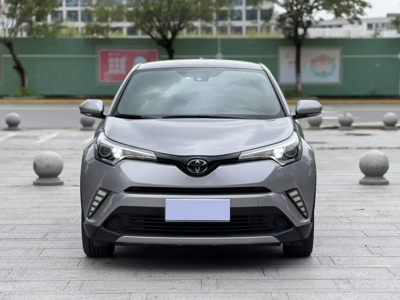 Toyota C-HR Hybrid (Yize IZOA)  из Китая