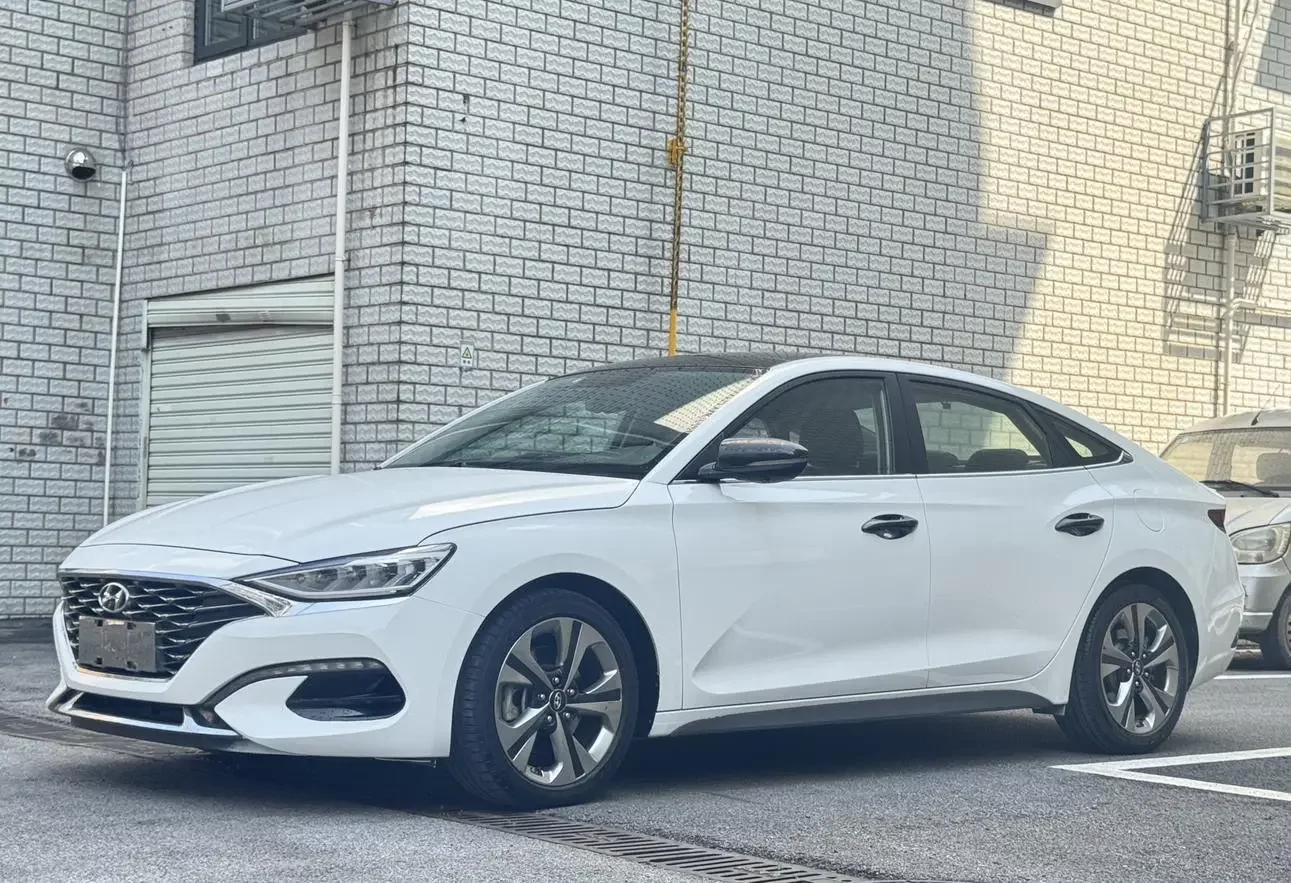 Hyundai Lafesta
