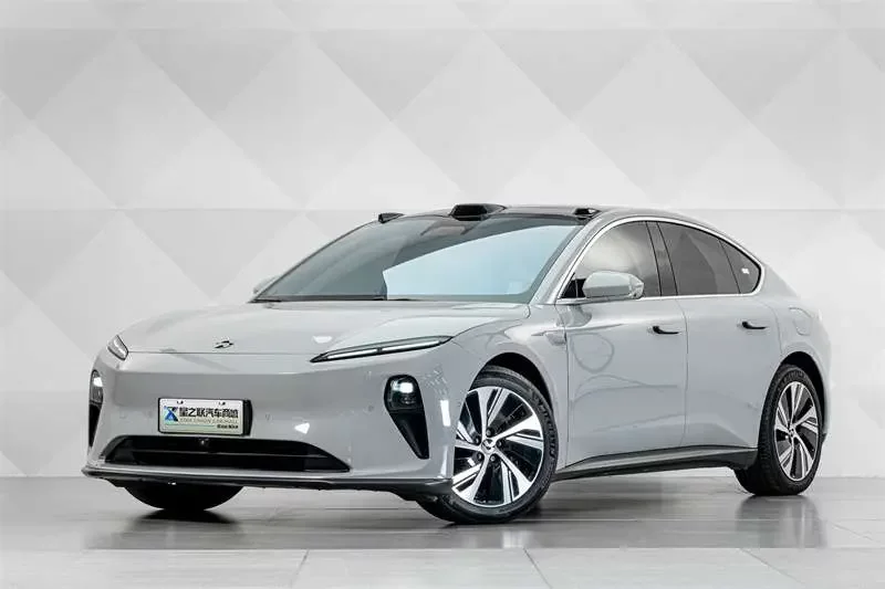 NIO ET5