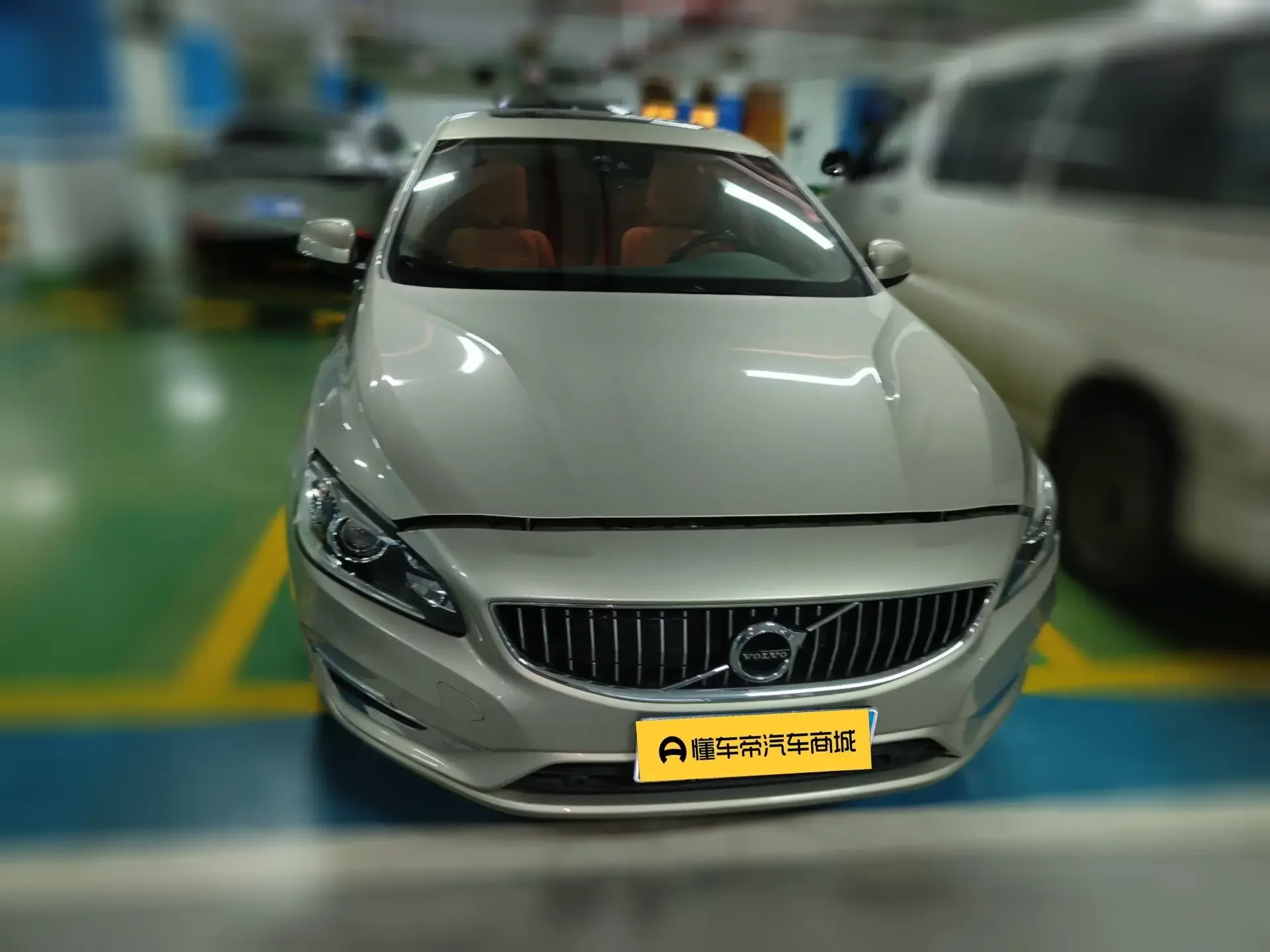 Volvo S60  из Китая
