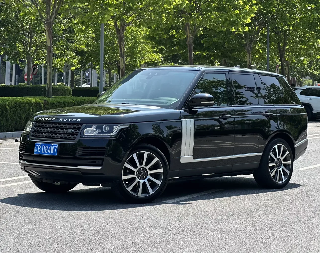 Land Rover range rover