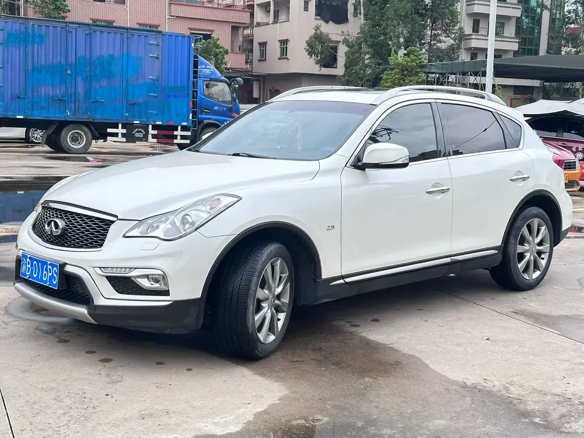 Infiniti QX50
