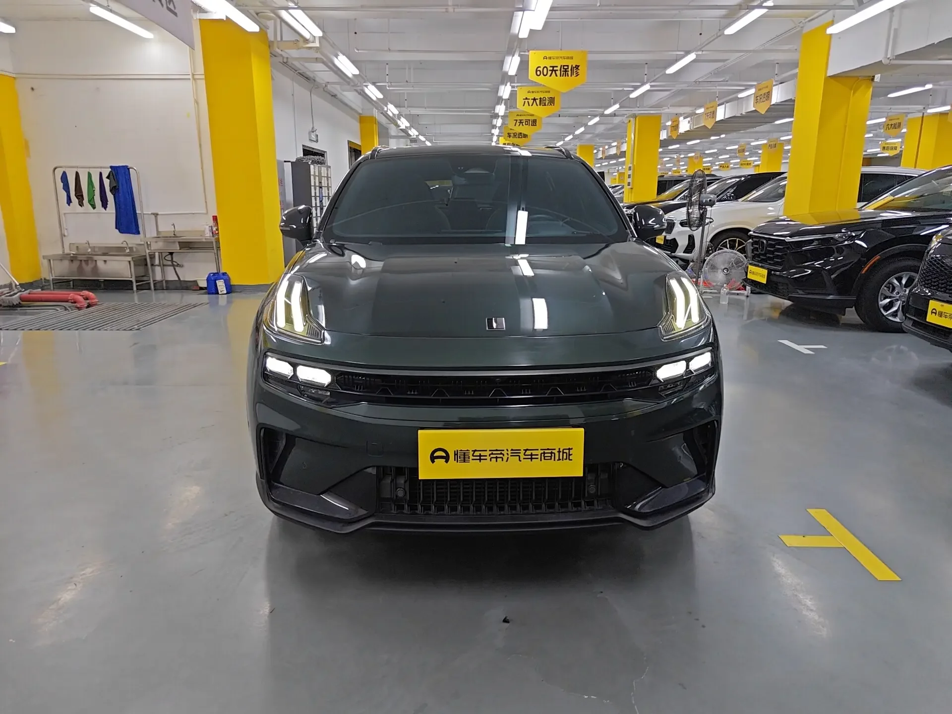 Lynk & Co 06