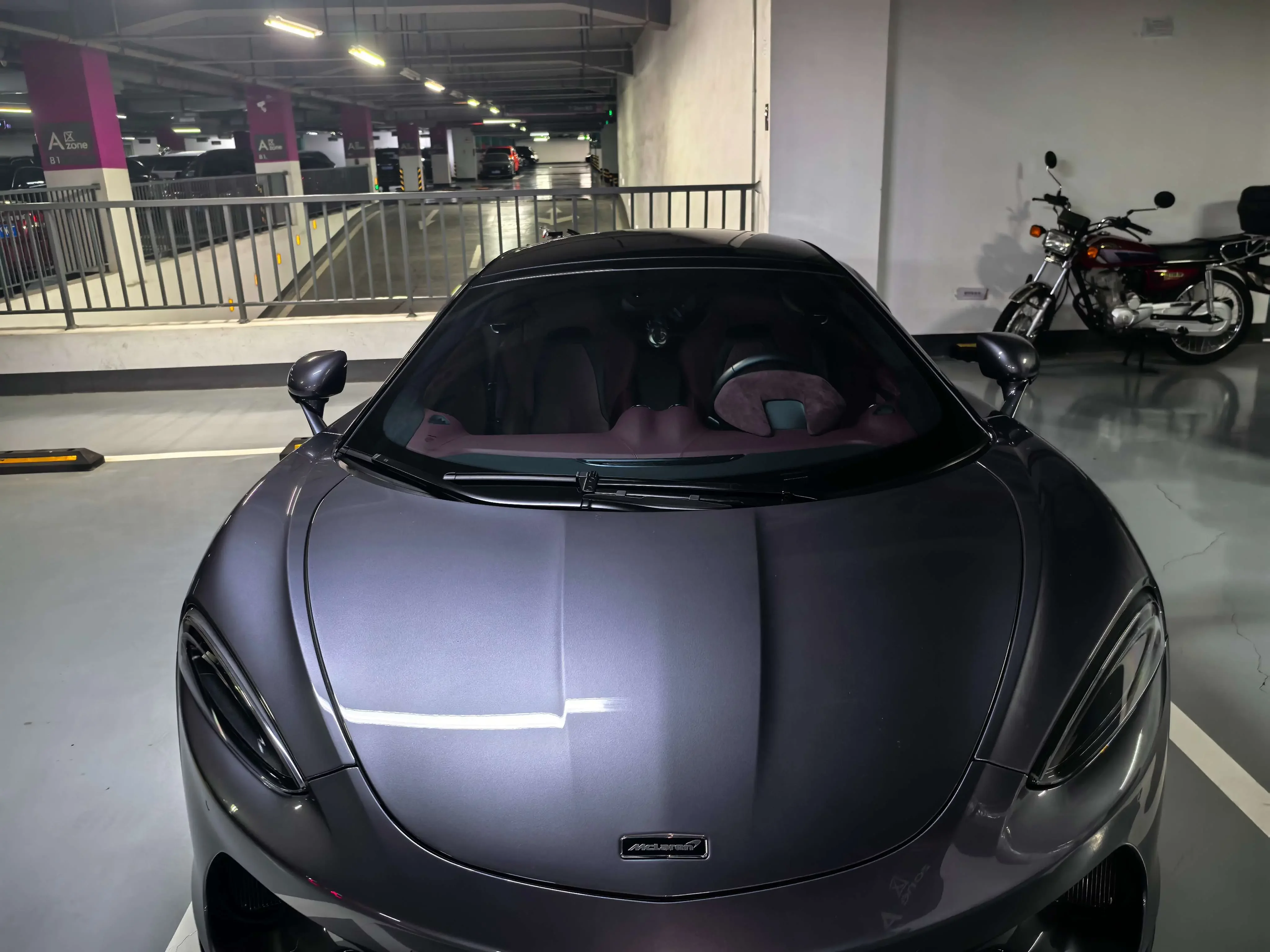 McLaren GT