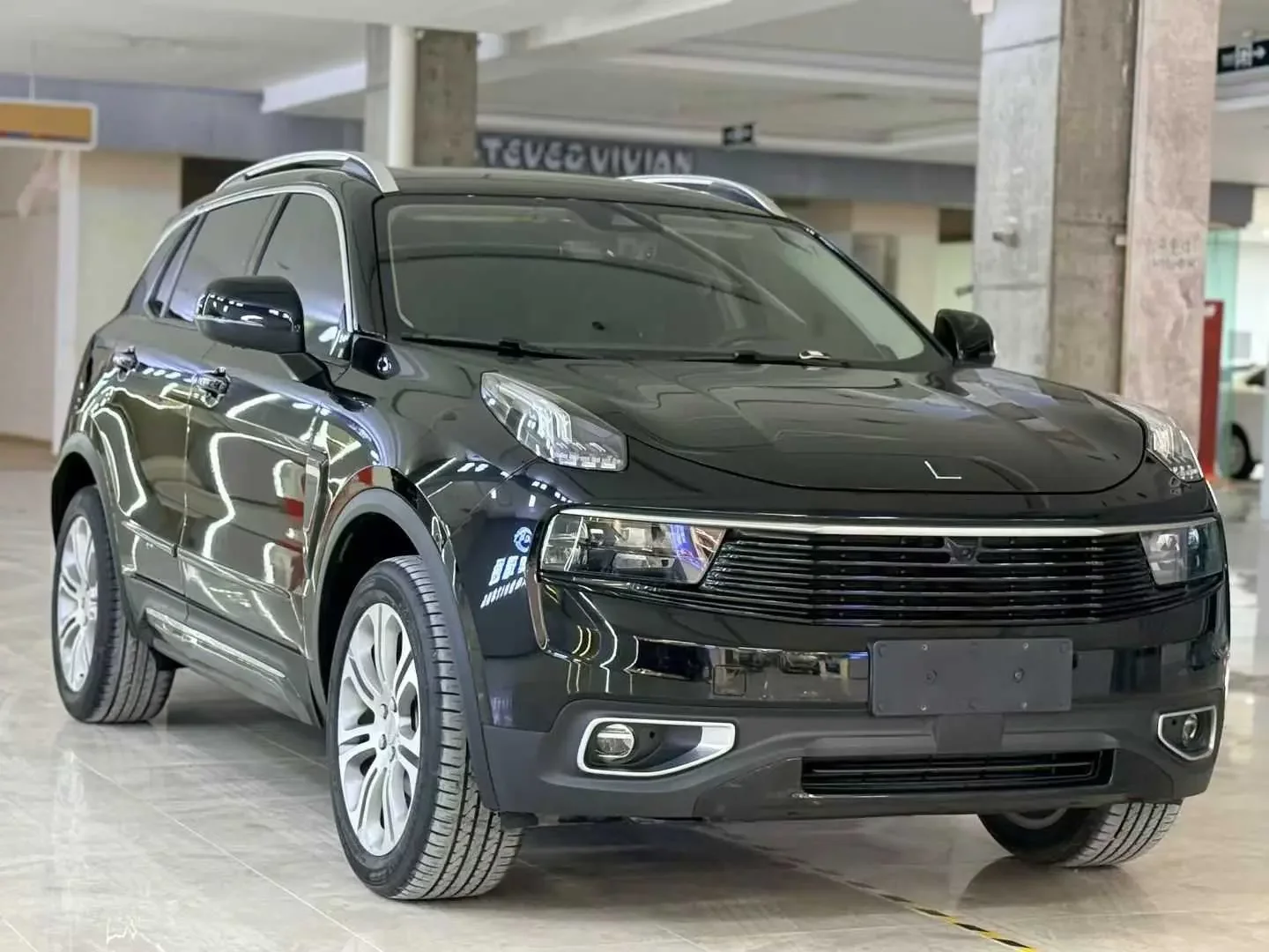 Lynk & Co 01