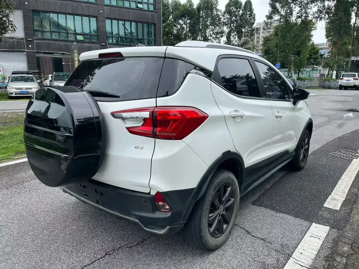 BYD Yuan EV
