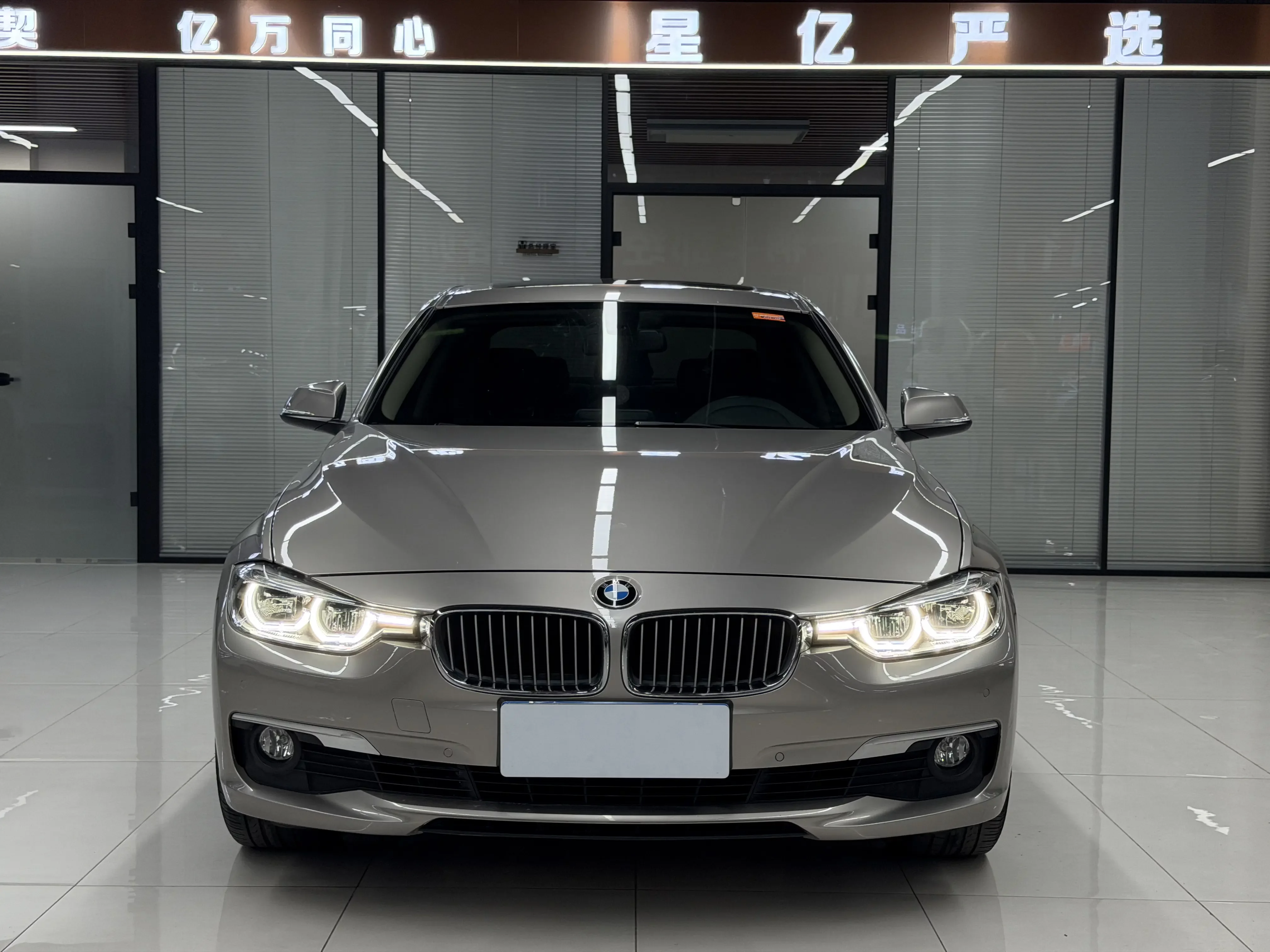 BMW 3 Series  из Китая
