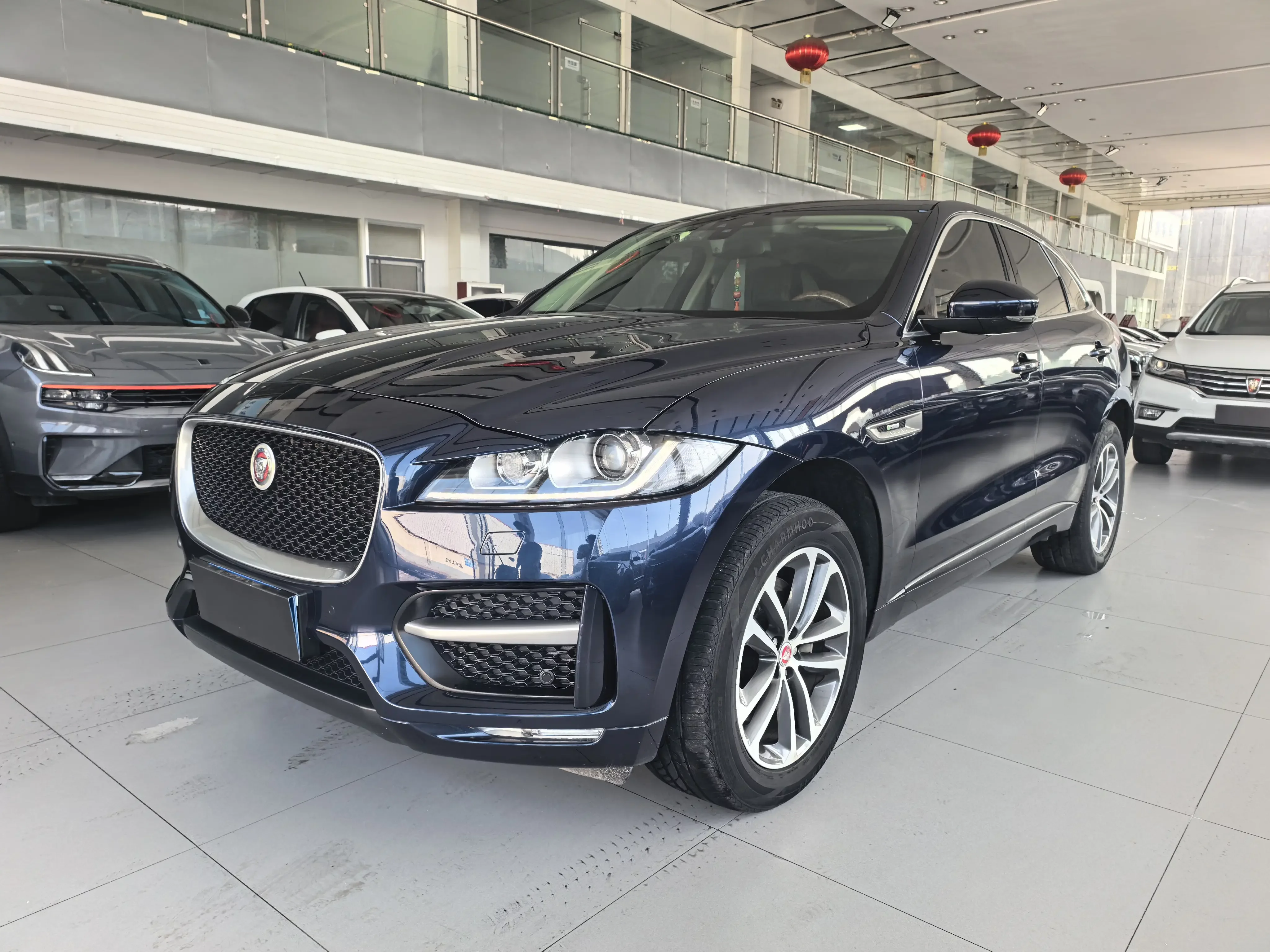 Jaguar F-PACE  из Китая