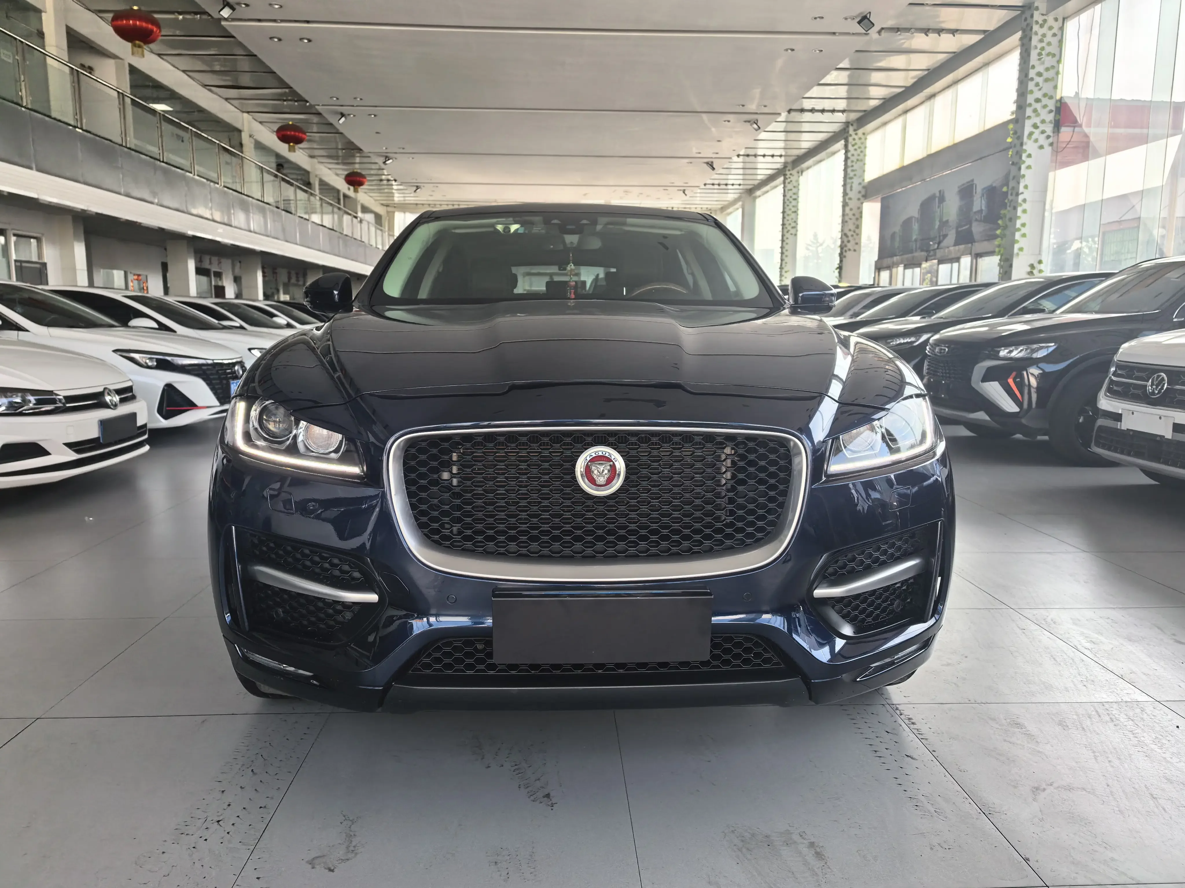 Jaguar F-PACE  из Китая