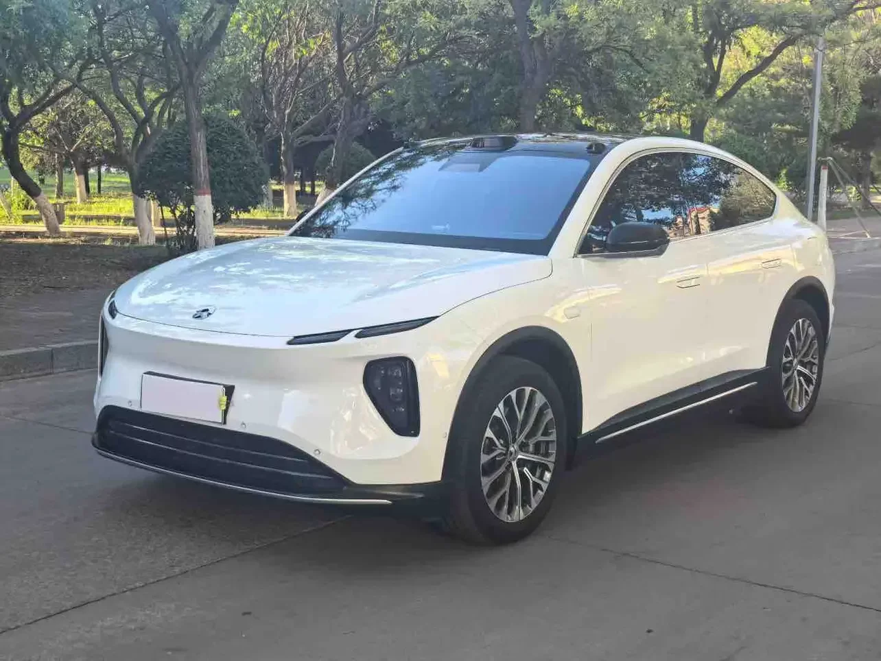 NIO EC6  из Китая
