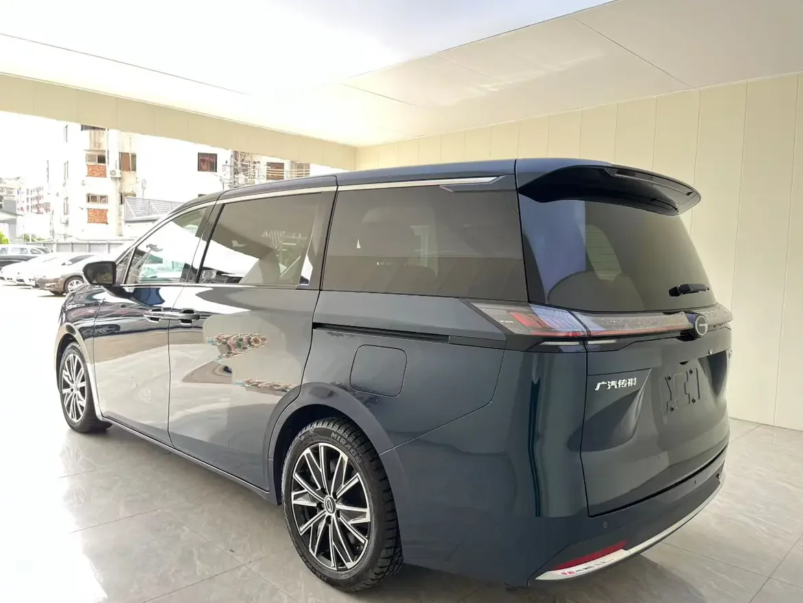 GAC Trumpchi E8 PHEV