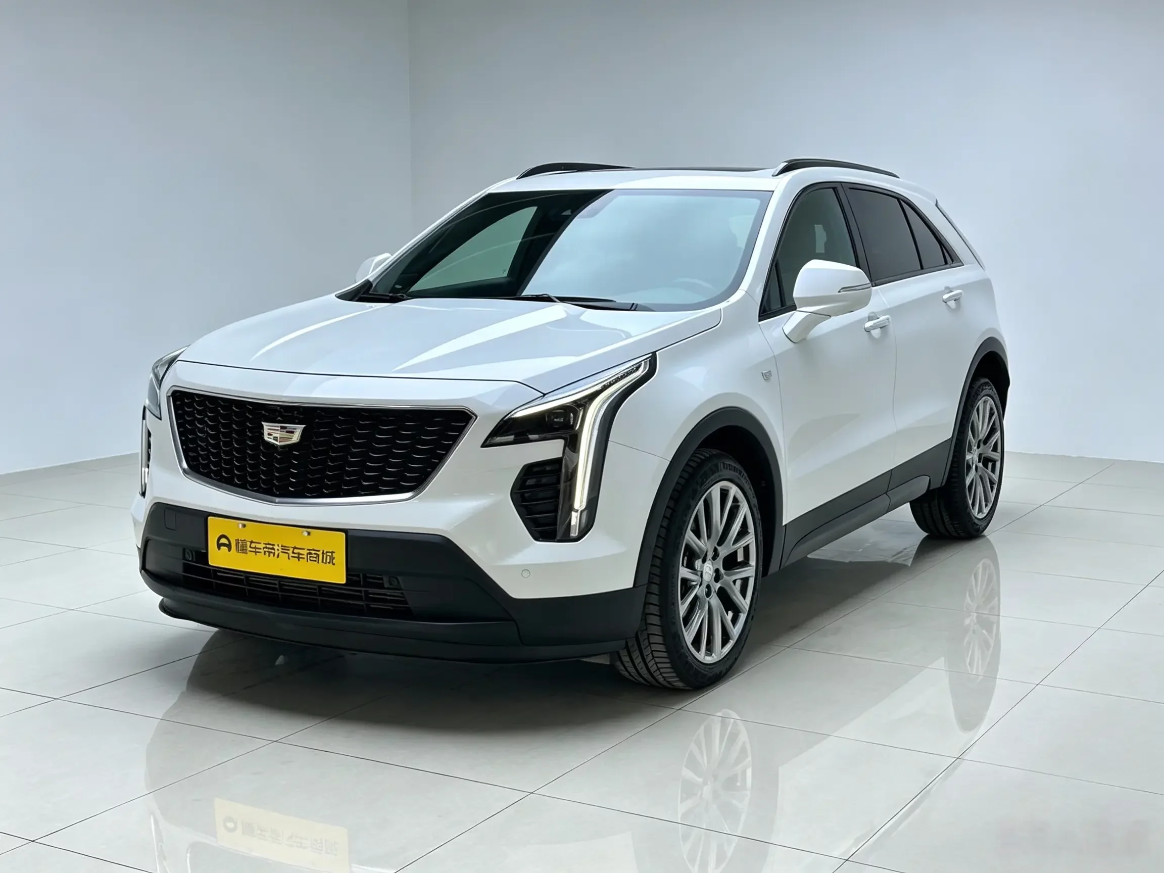 Cadillac XT4  из Китая