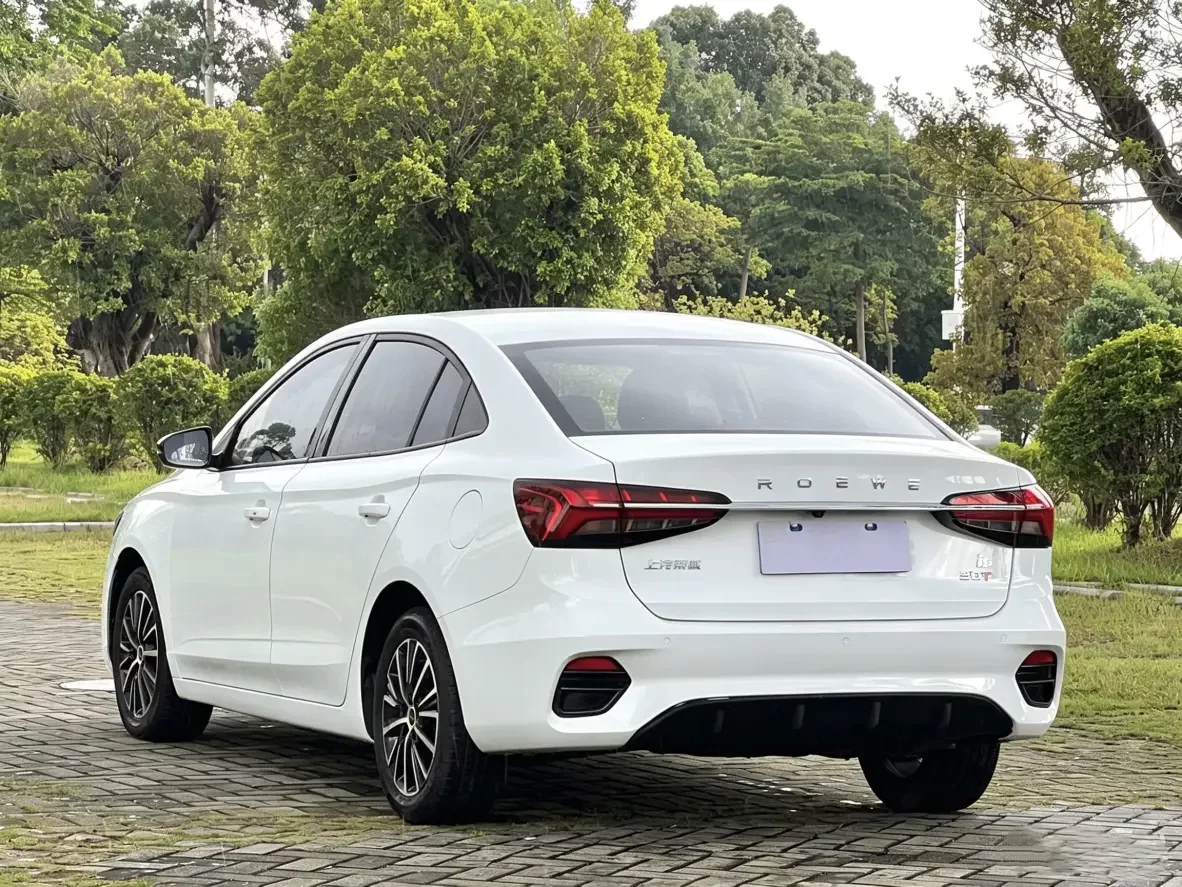 Roewe i5