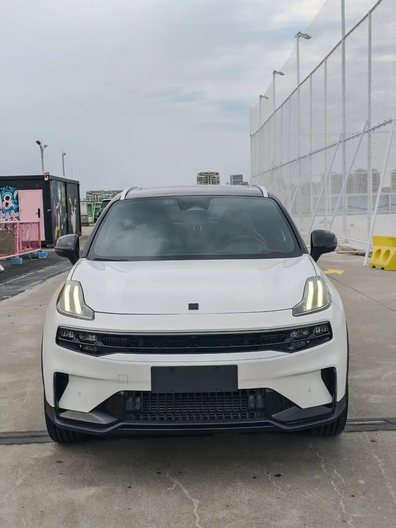 Lynk & Co 06