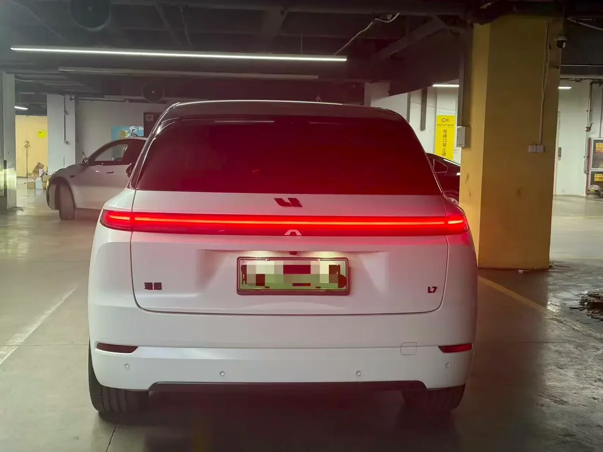 Lixiang L7