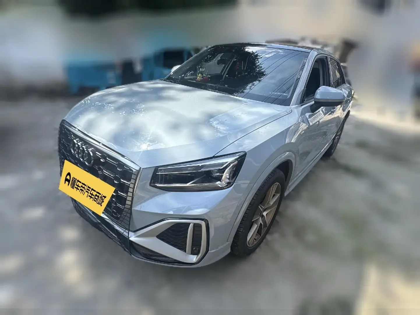 Audi Q2L
