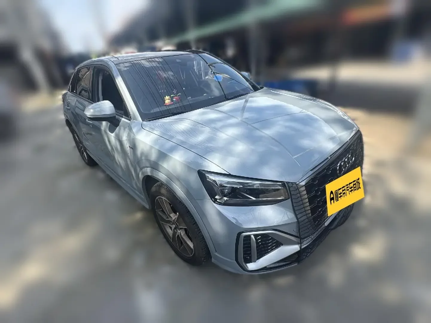 Audi Q2L