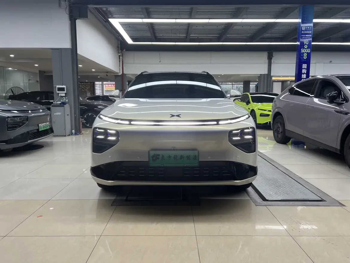 Xpeng G9