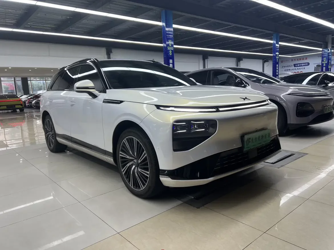 Xpeng G9
