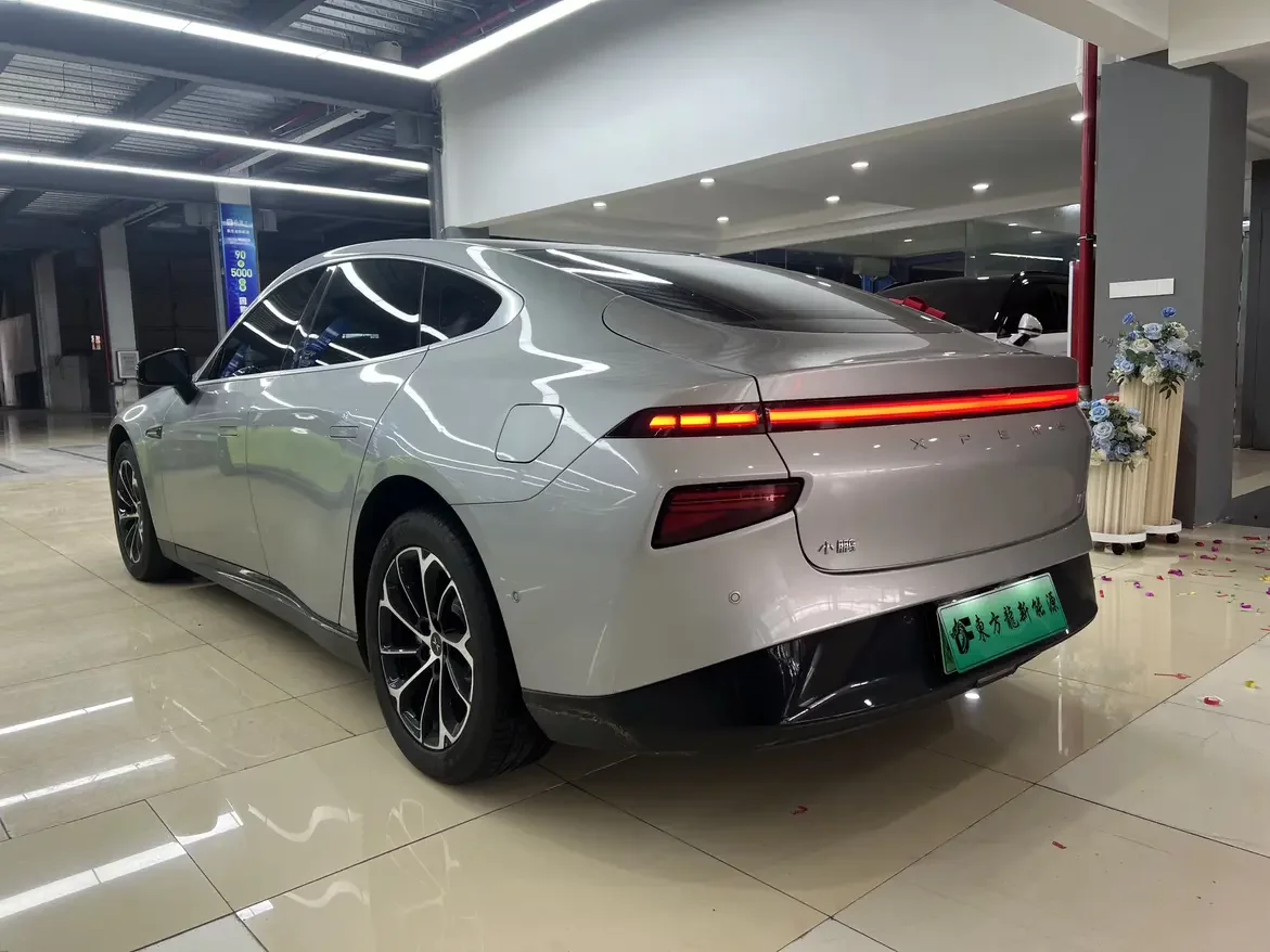 Xpeng P7
