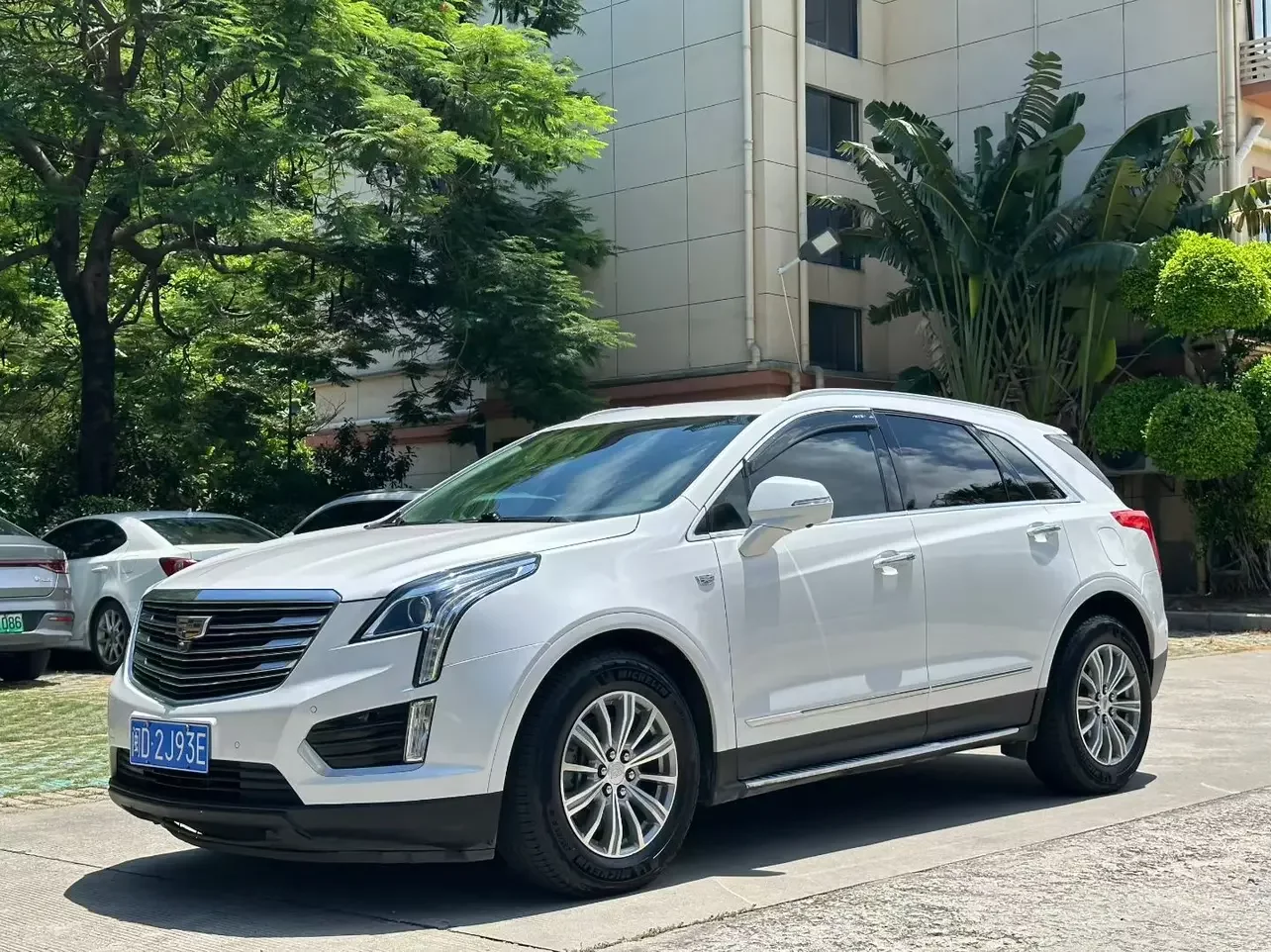 Cadillac XT5  из Китая