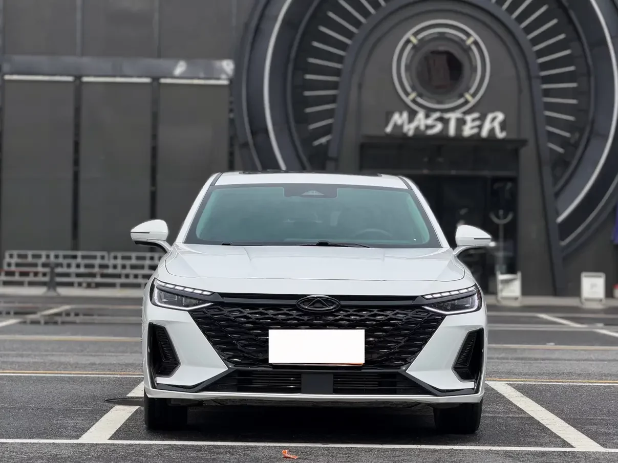 Chery Arrizo 8