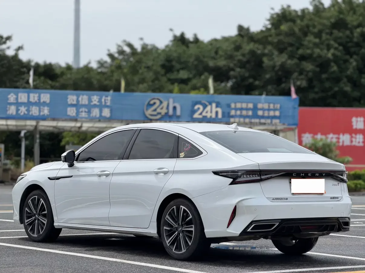 Chery Arrizo 8