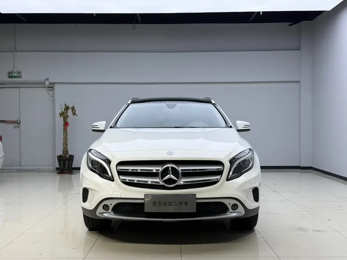 Mercedes-Benz GLA
