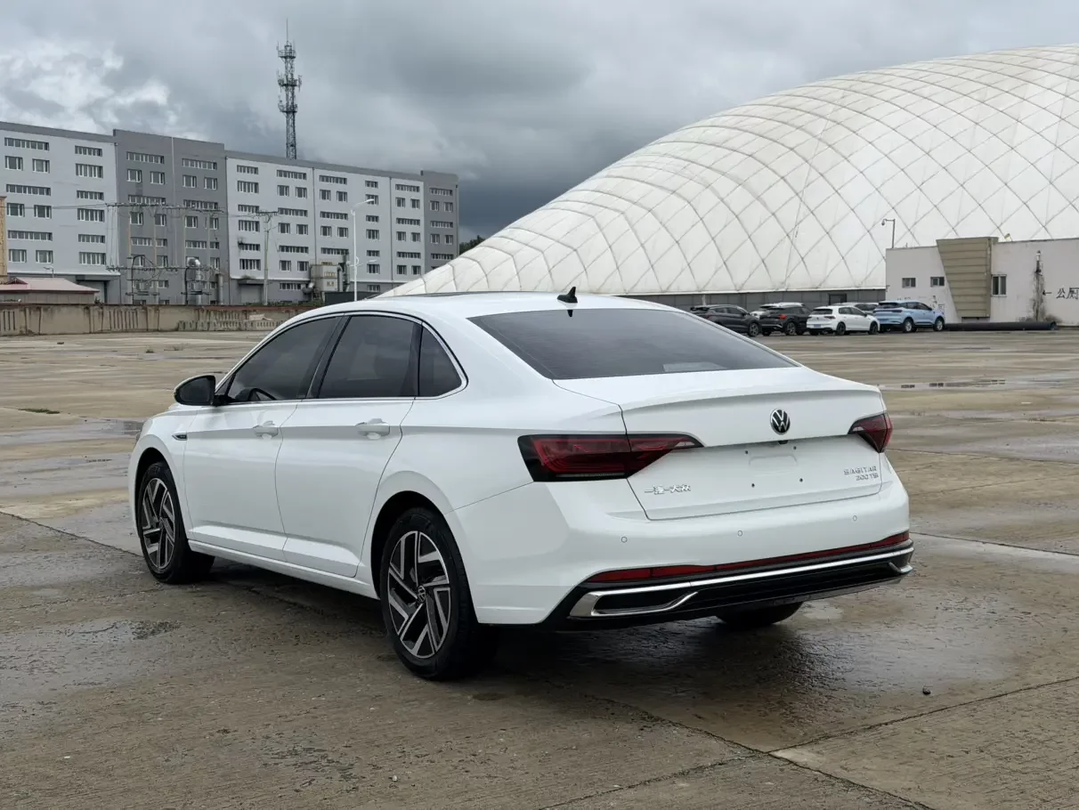 Volkswagen Sagitar