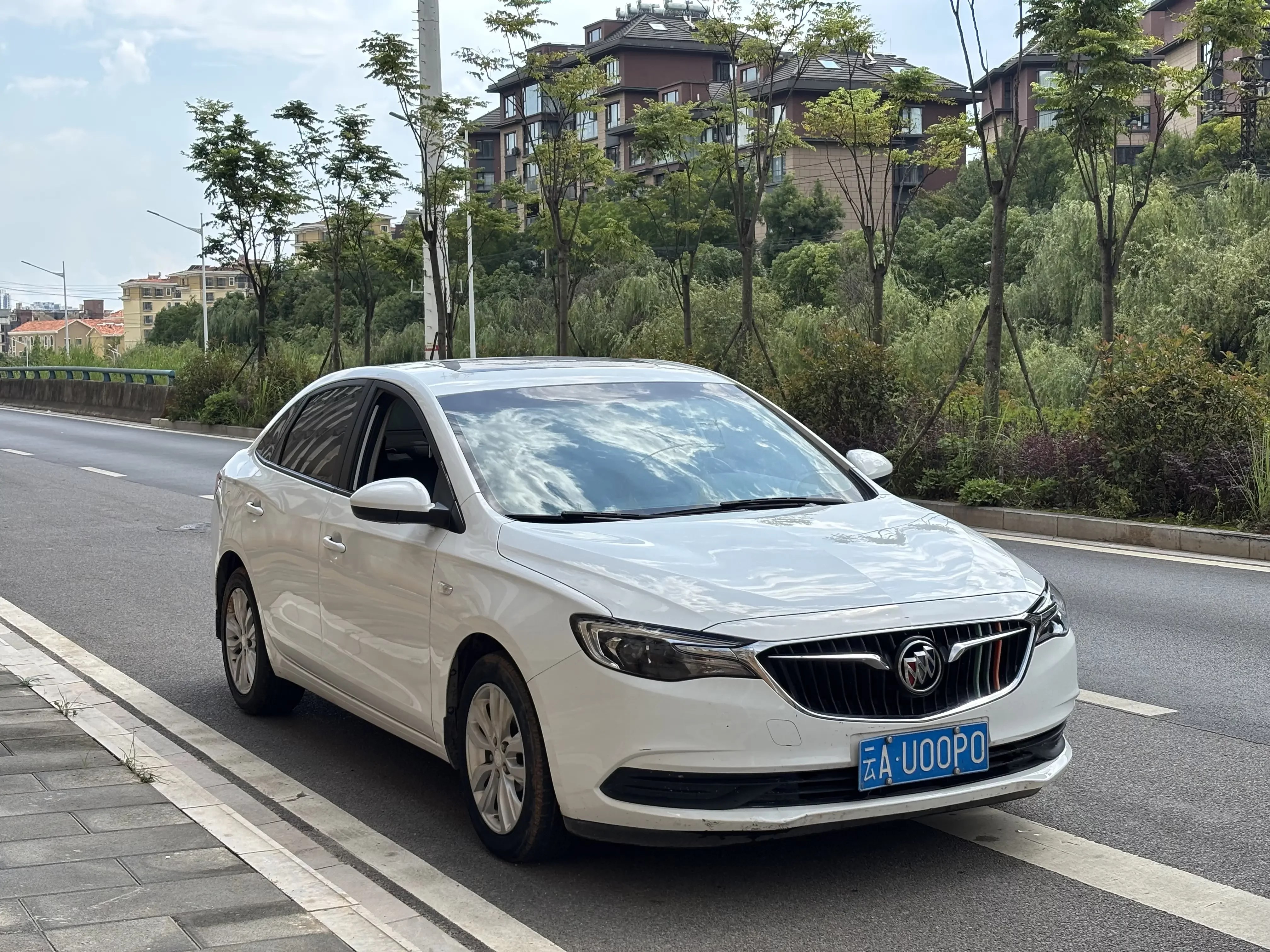 Buick Yinglang