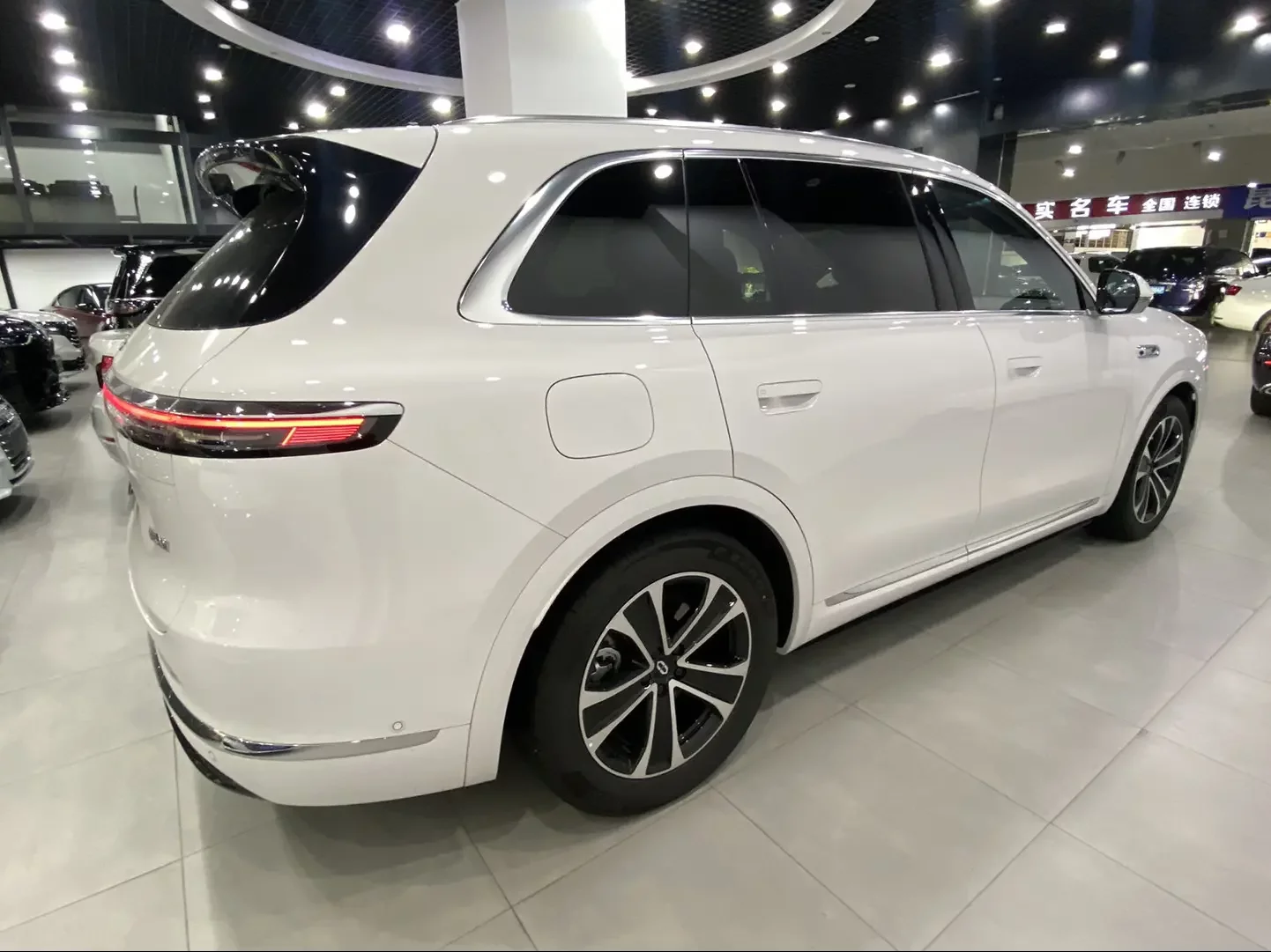 AITO M7