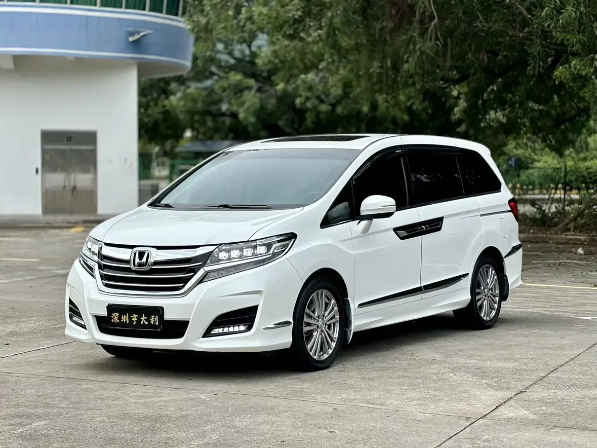 Honda Elysion (Alison)  из Китая