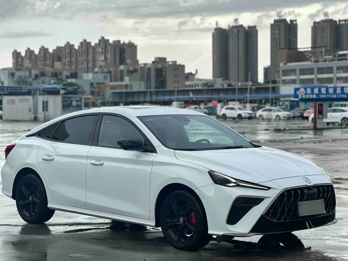 MG 5 Scorpio