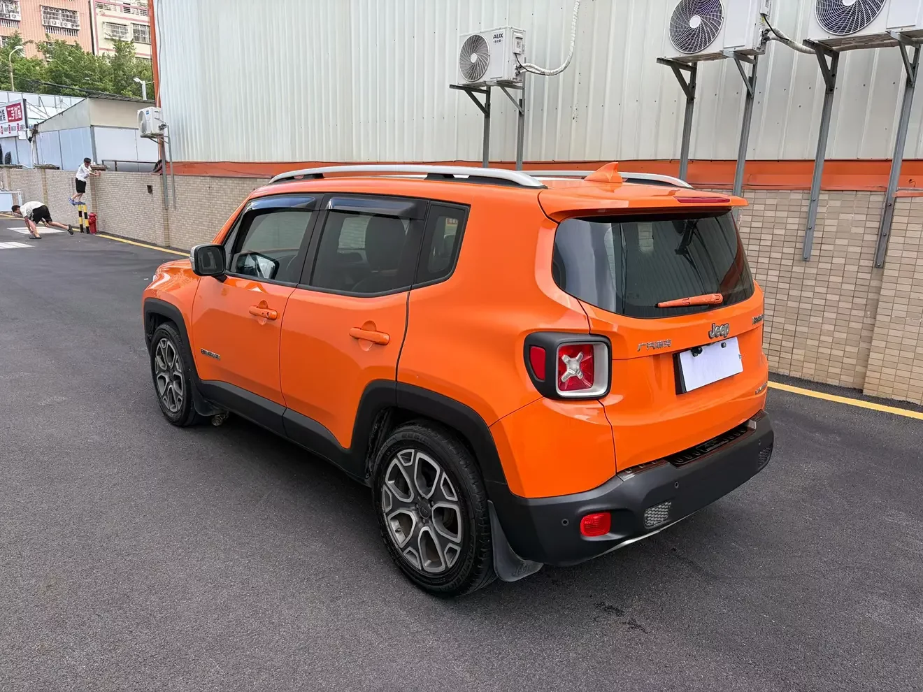 Jeep Freeman