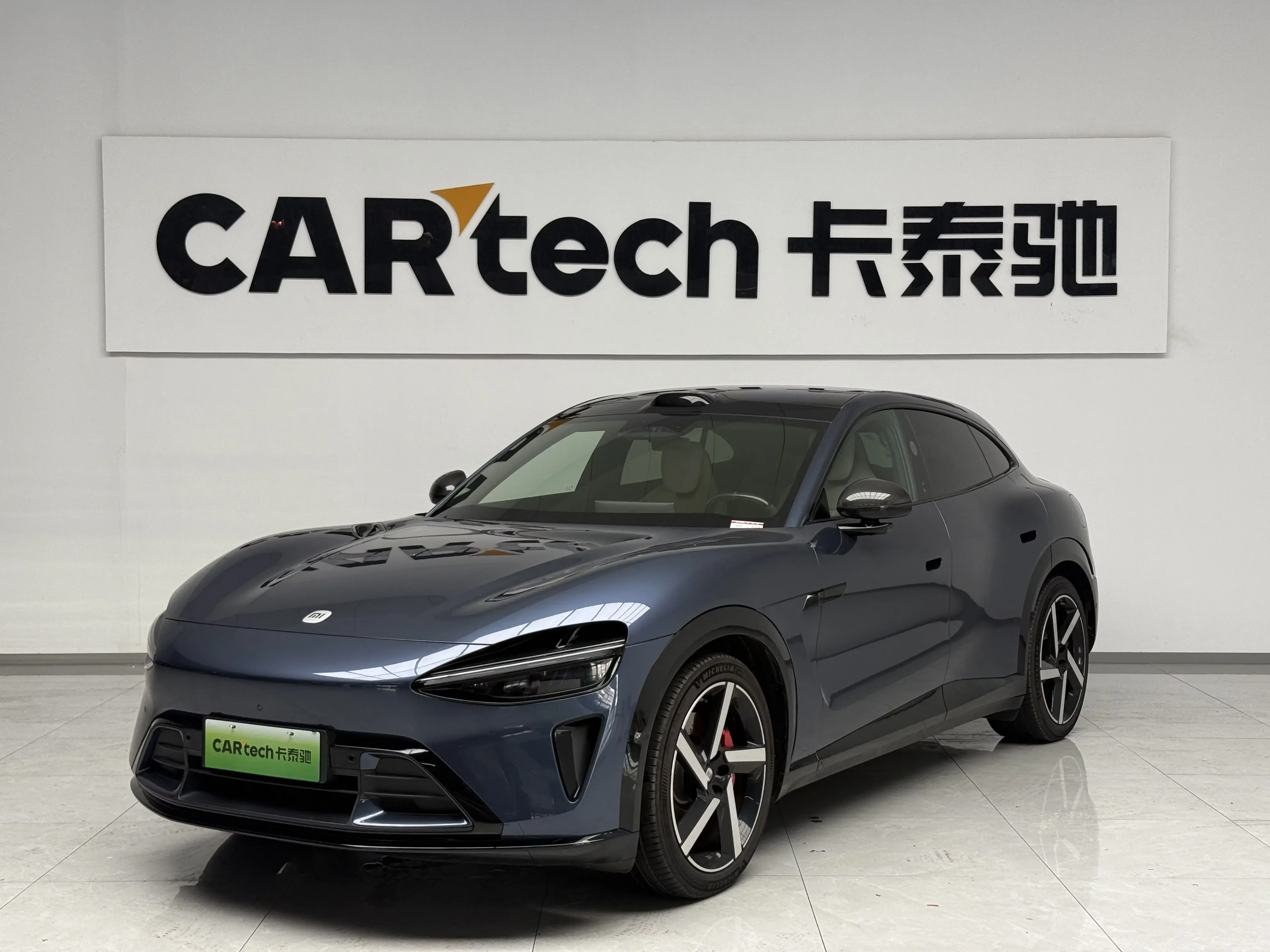 Xiaomi car Xiaomi YU7  из Китая
