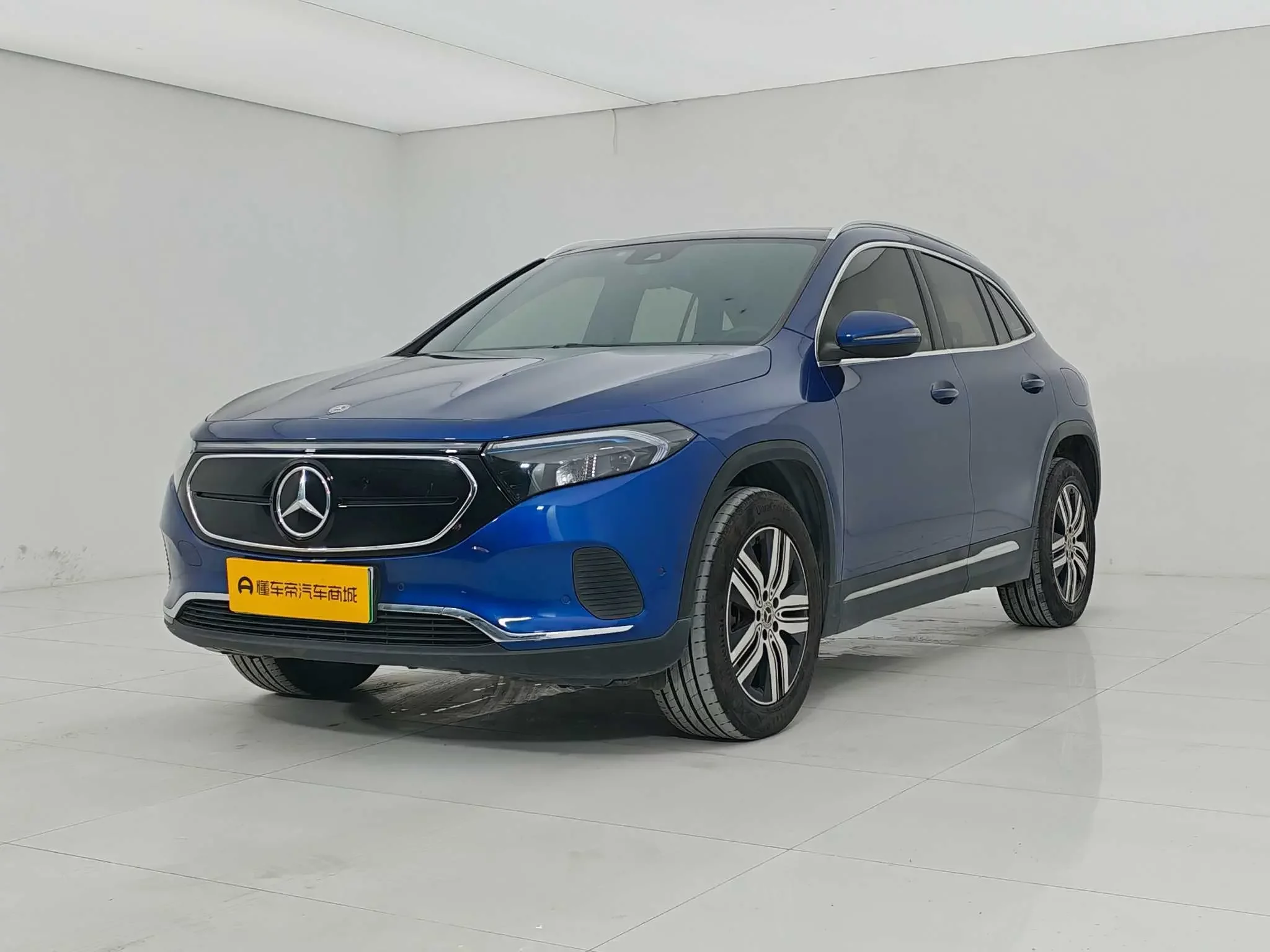 MERCEDES-BENZ EQA