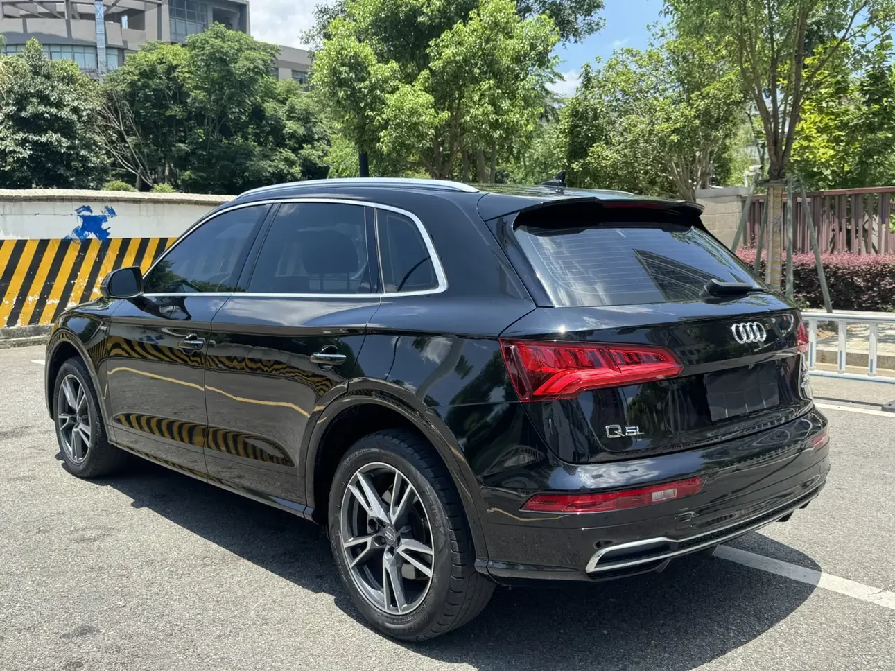 Audi Q5L Sportback