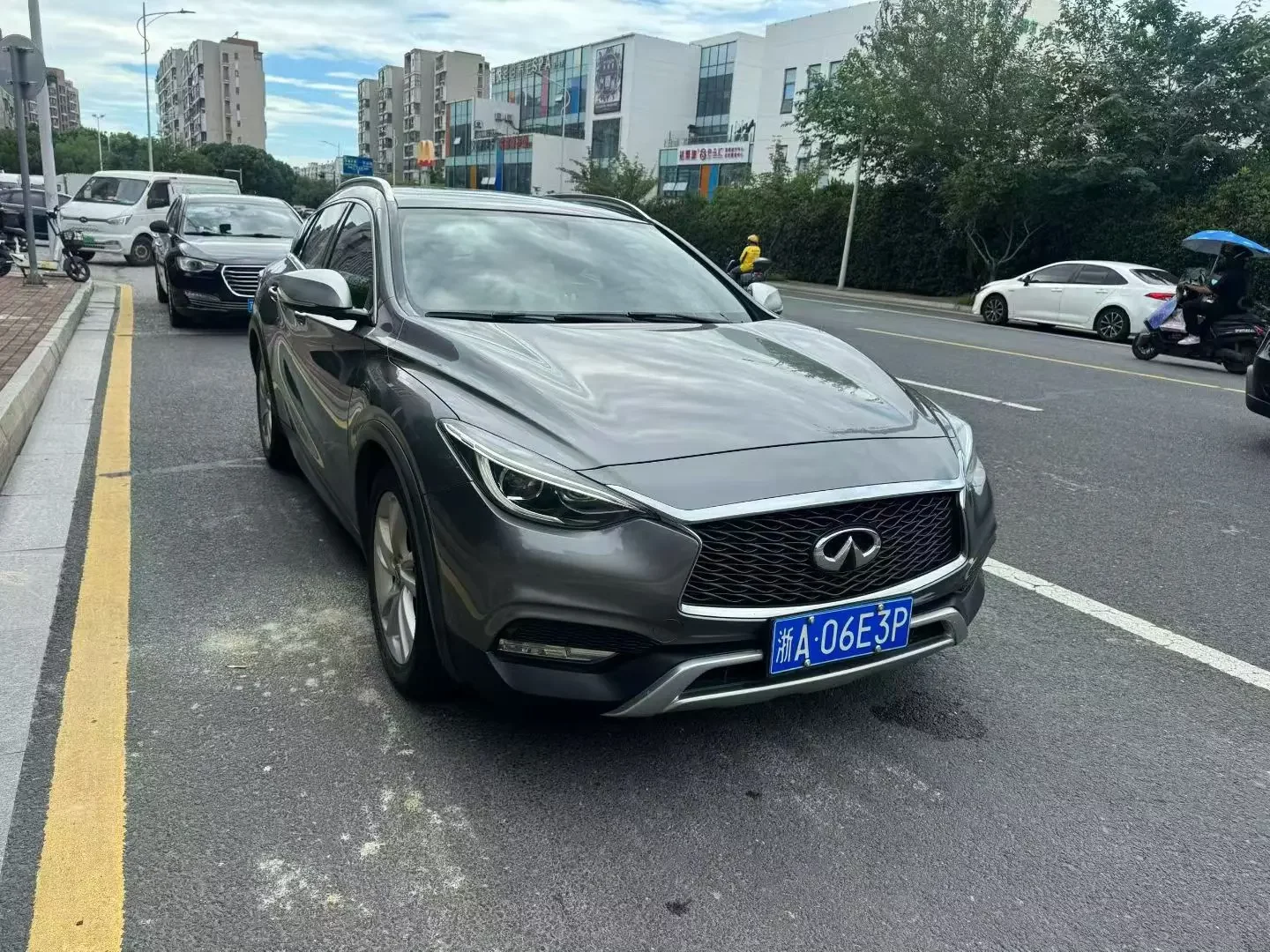 Infiniti QX30