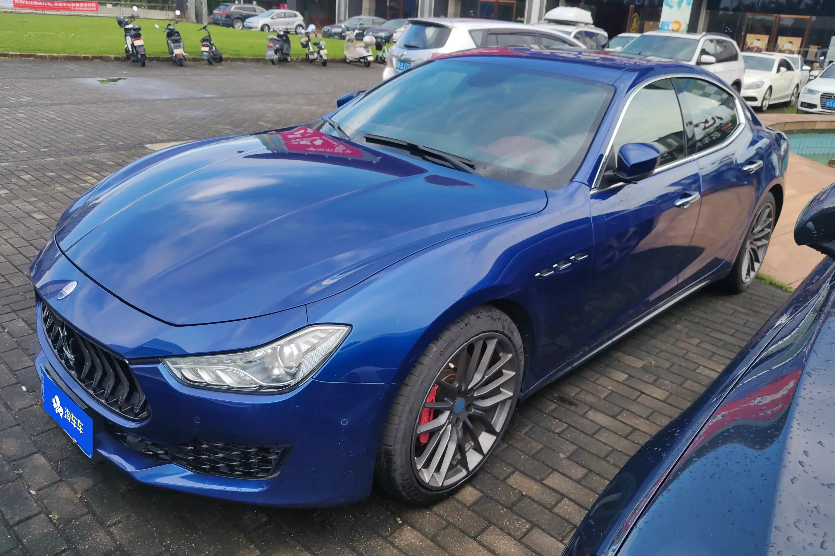 Maserati Ghibli  из Китая