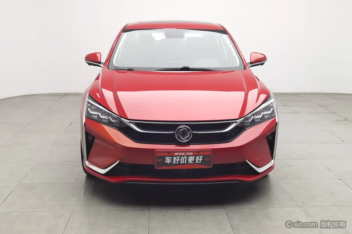 Dongfeng Yixuan  из Китая