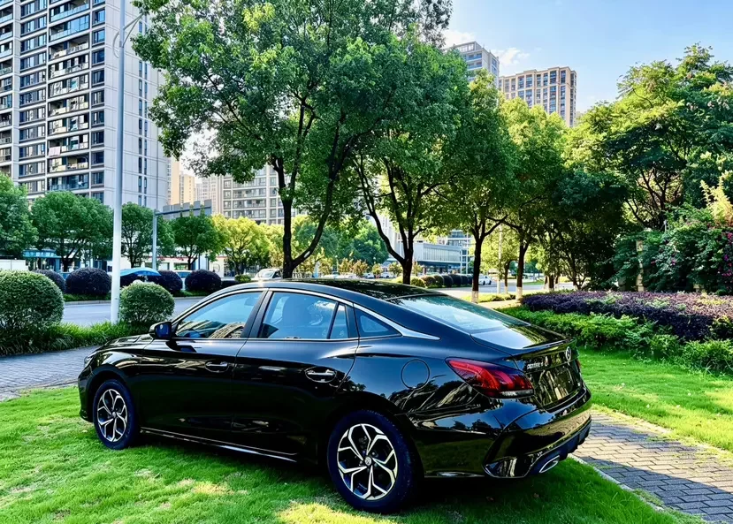 MG 5