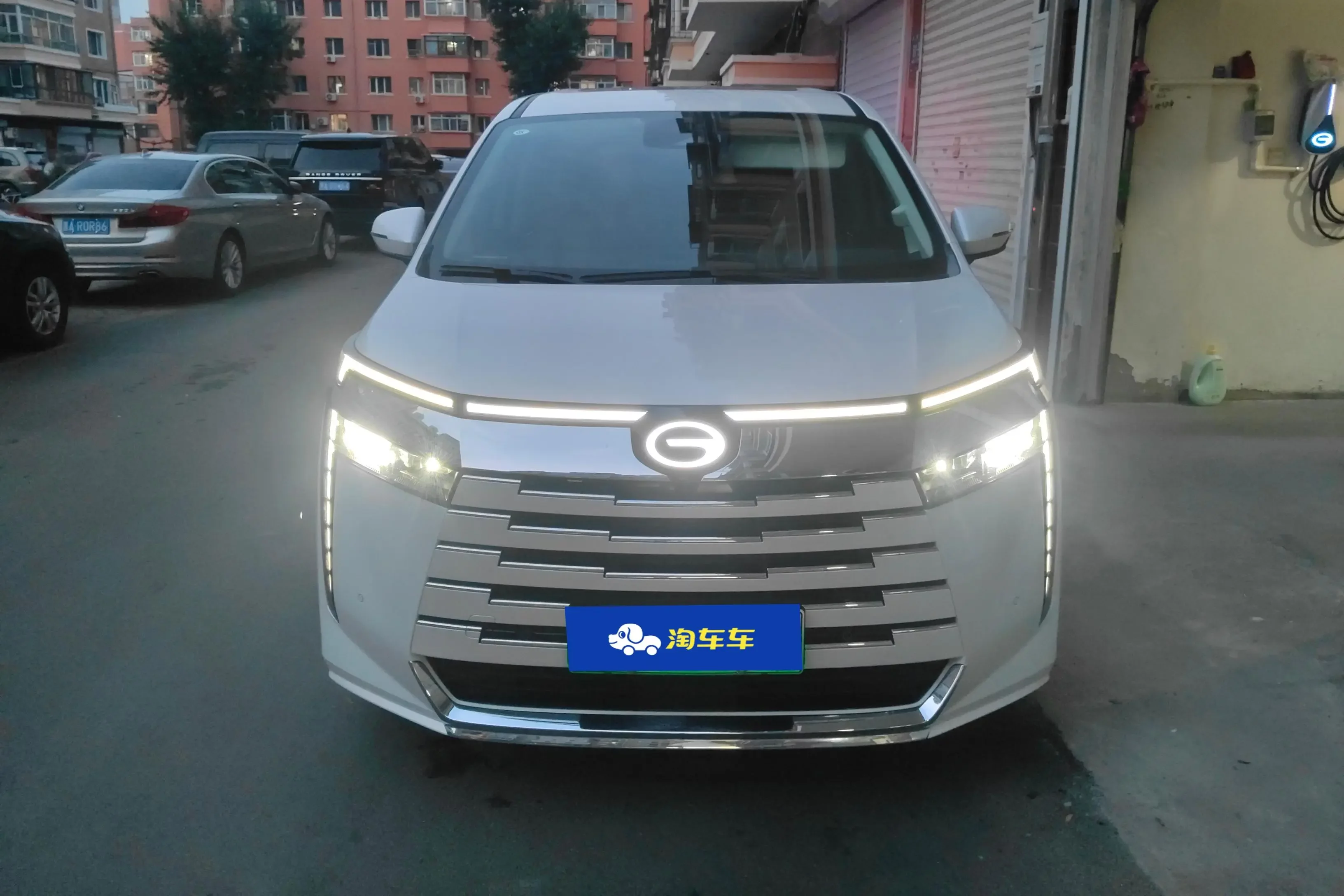 GAC Trumpchi E8 PHEV  из Китая