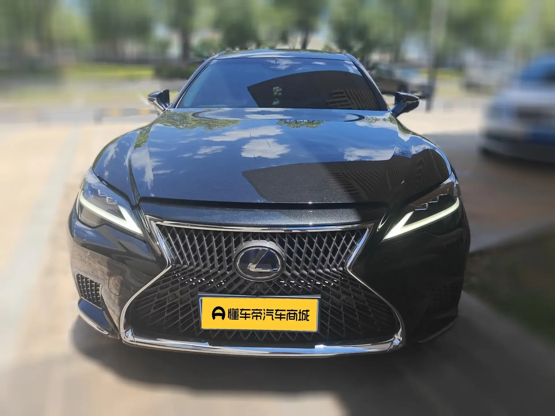 Lexus LS