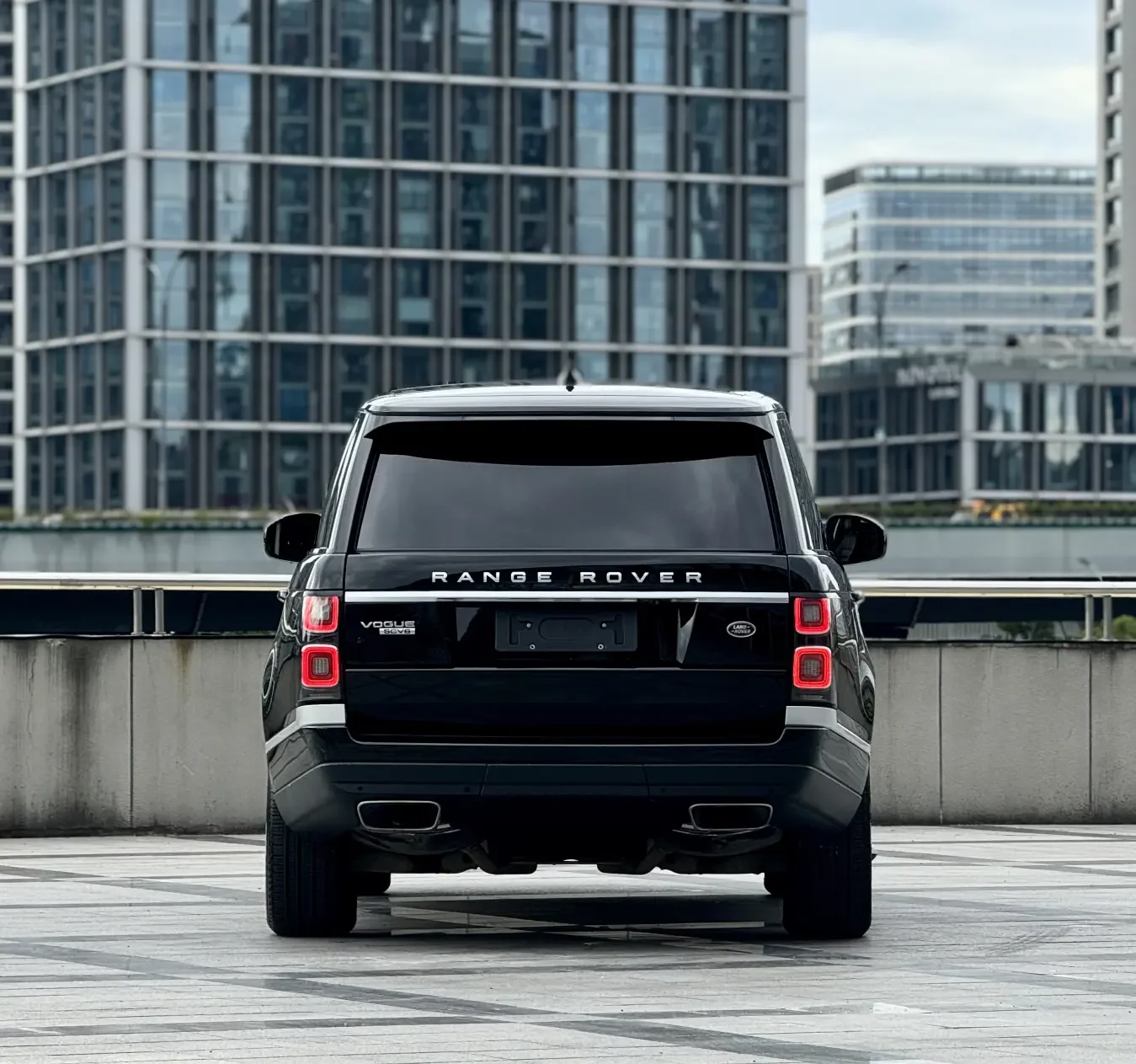 Land Rover range rover