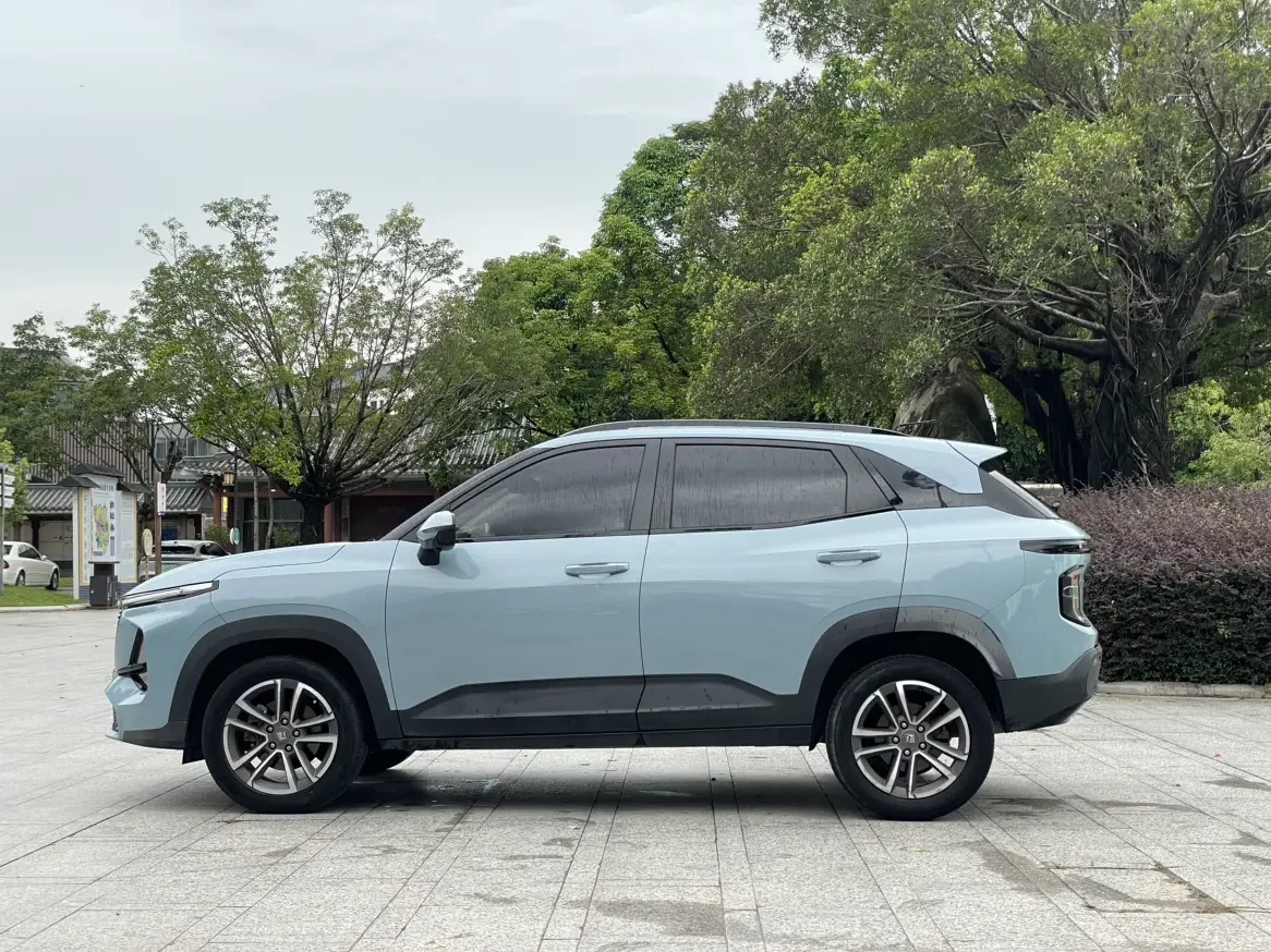 Baojun RS-3